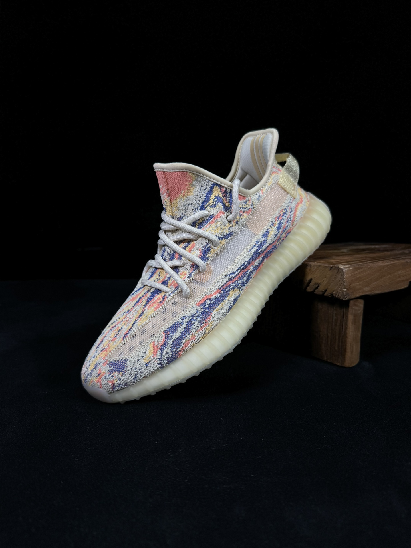 Yeezy350V2黄色暴龙兽！满天星市面椰子销量NO.1真遥遥领先！百万级销量最强性价比版本没有之一！