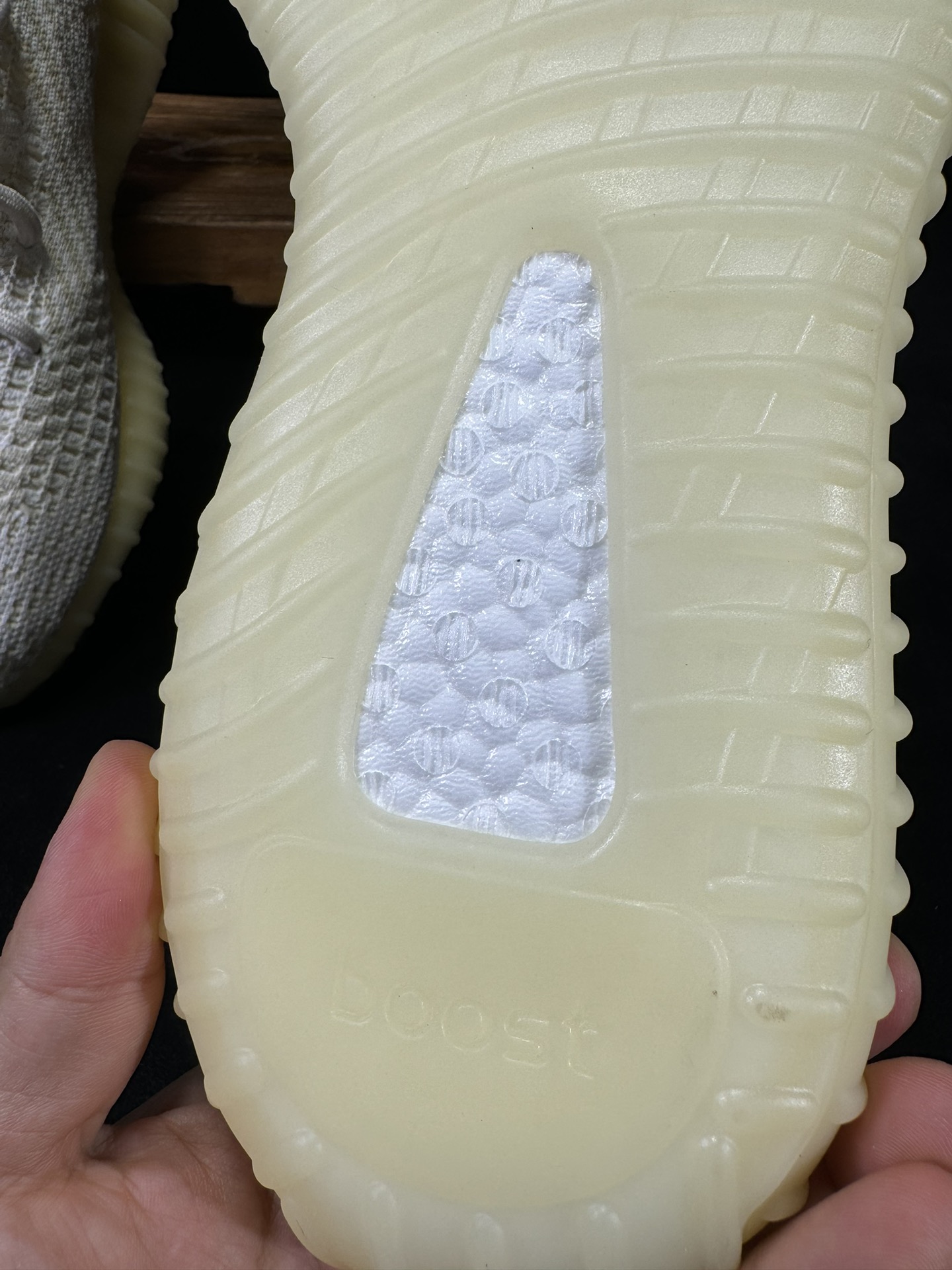 Yeezy350V2米白！满天星市面椰子销量NO.1真遥遥领先！百万级销量最强性价比版本没有之一！7年时