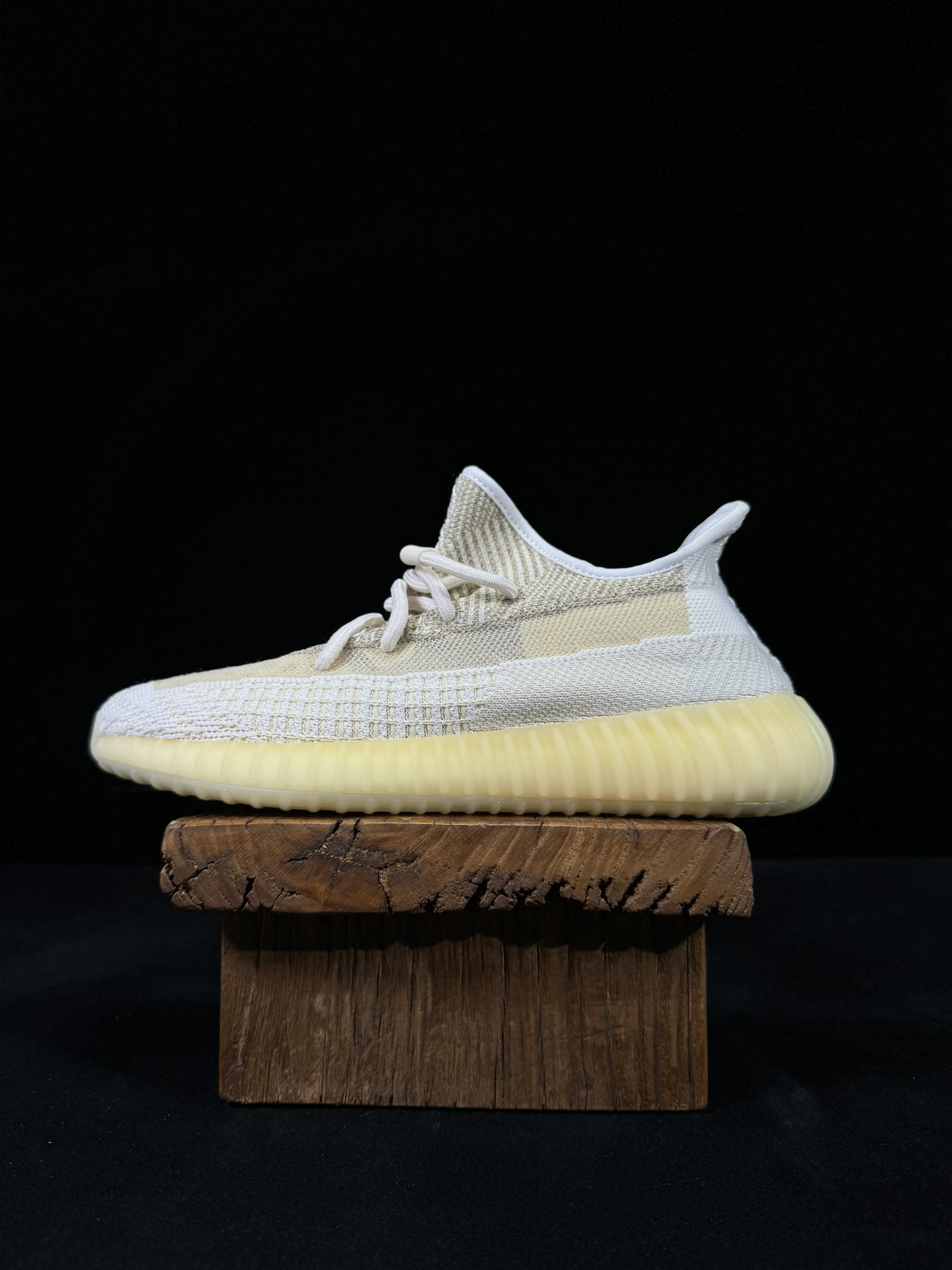 Yeezy350V2米白！满天星市面椰子销量NO.1真遥遥领先！百万级销量最强性价比版本没有之一！7年时