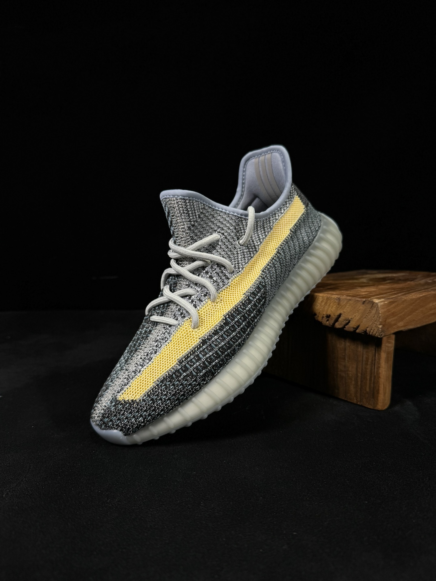 Yeezy350V2水洗丹宁！满天星市面椰子销量NO.1真遥遥领先！百万级销量最强性价比版本没有之一！7