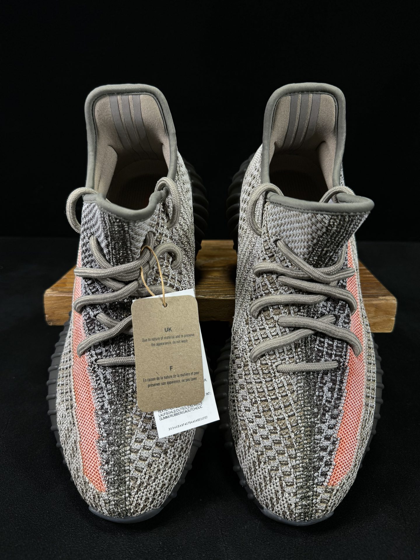 Yeezy350V2火山灰！满天星市面椰子销量NO.1真遥遥领先！百万级销量最强性价比版本没有之一！7年