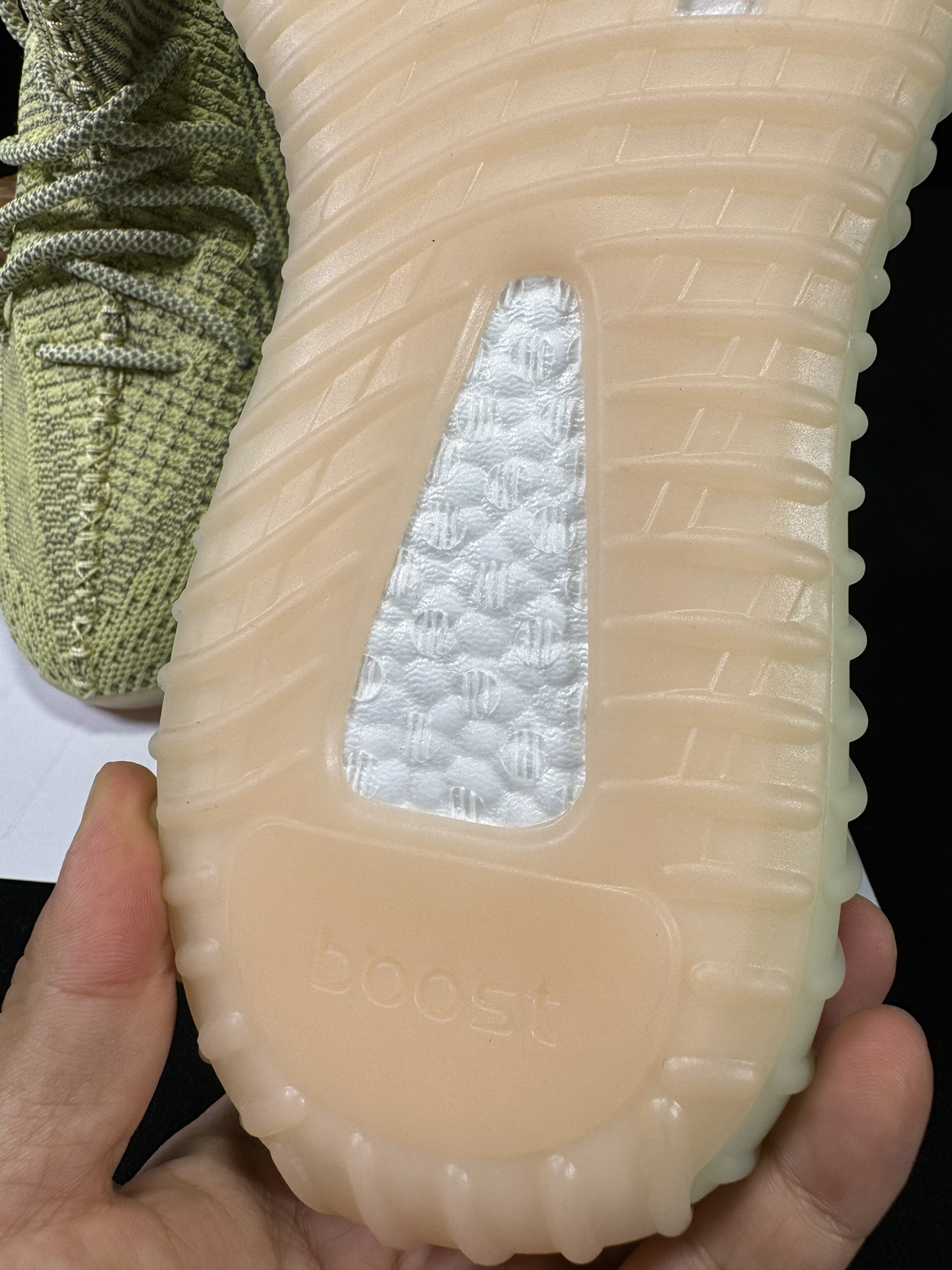 Yeezy350V2脏黄！满天星市面椰子销量NO.1真遥遥领先！百万级销量最强性价比版本没有之一！7年时