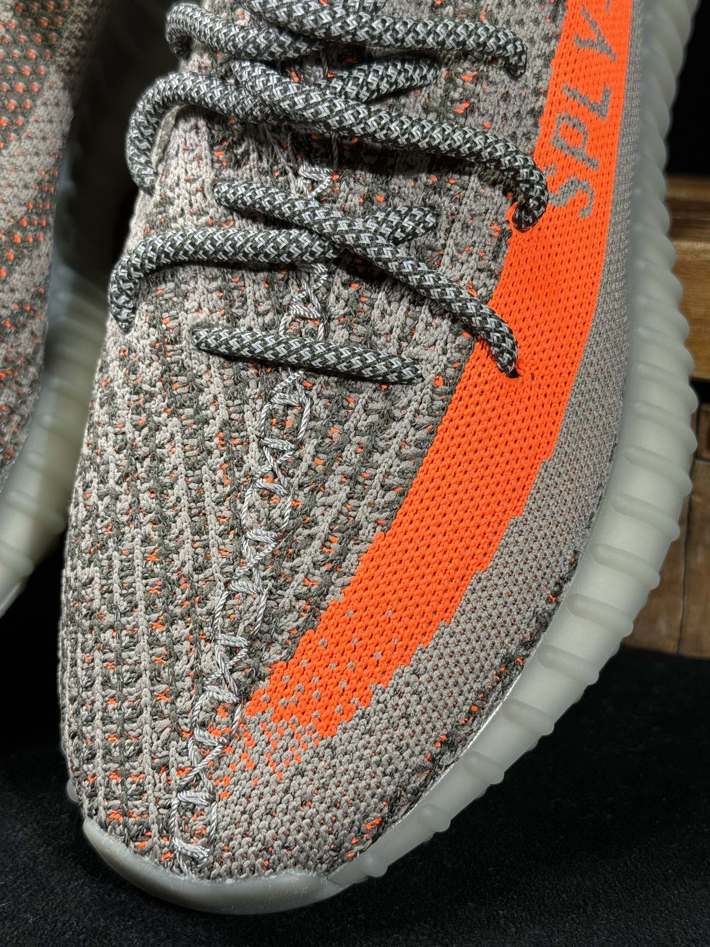 Yeezy350V2灰橙2.0！满天星市面椰子销量NO.1真遥遥领先！百万级销量最强性价比版本没有之一！