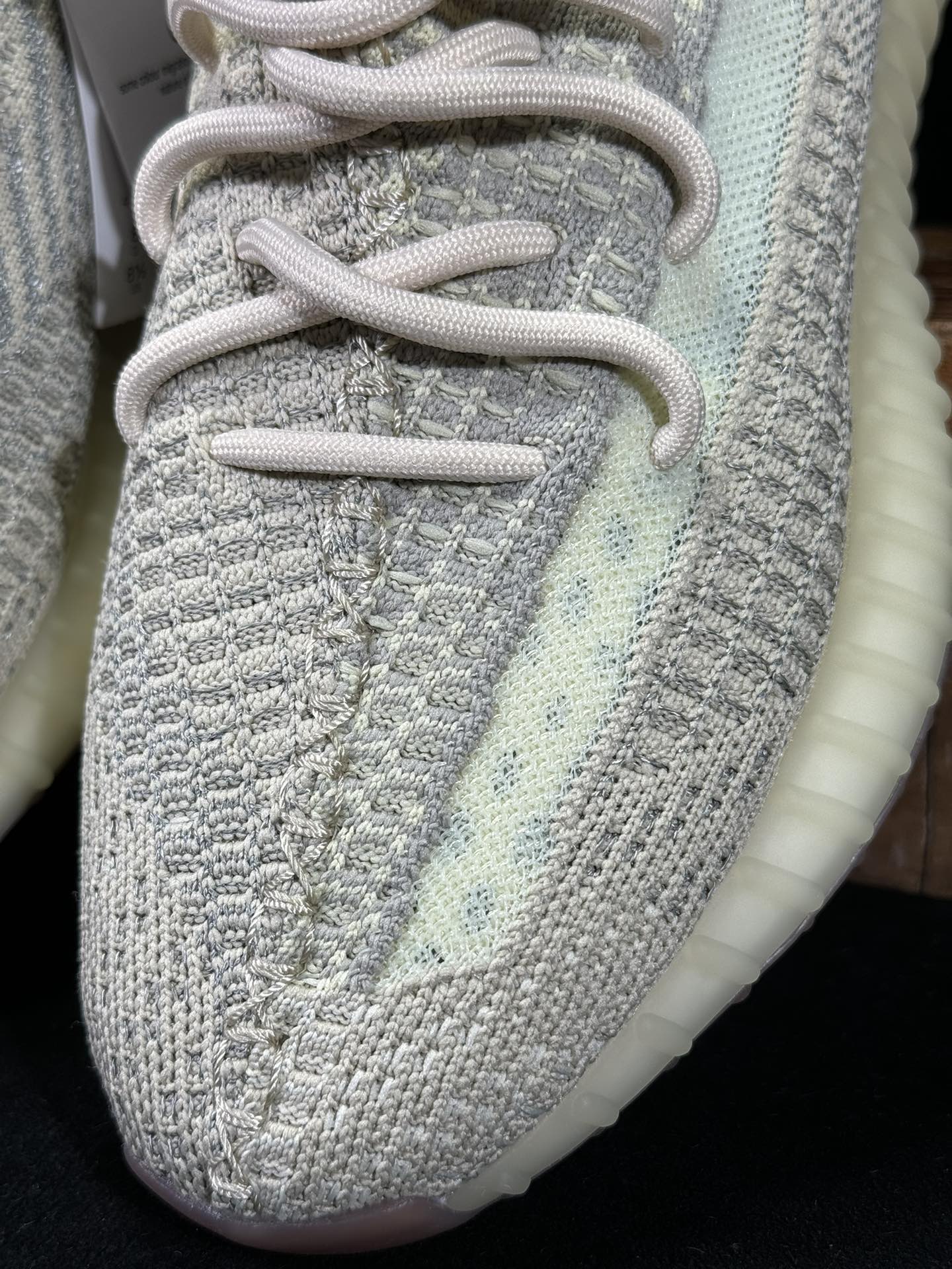 Yeezy350V2天鹅白！满天星市面椰子销量NO.1真遥遥领先！百万级销量最强性价比版本没有之一！7年