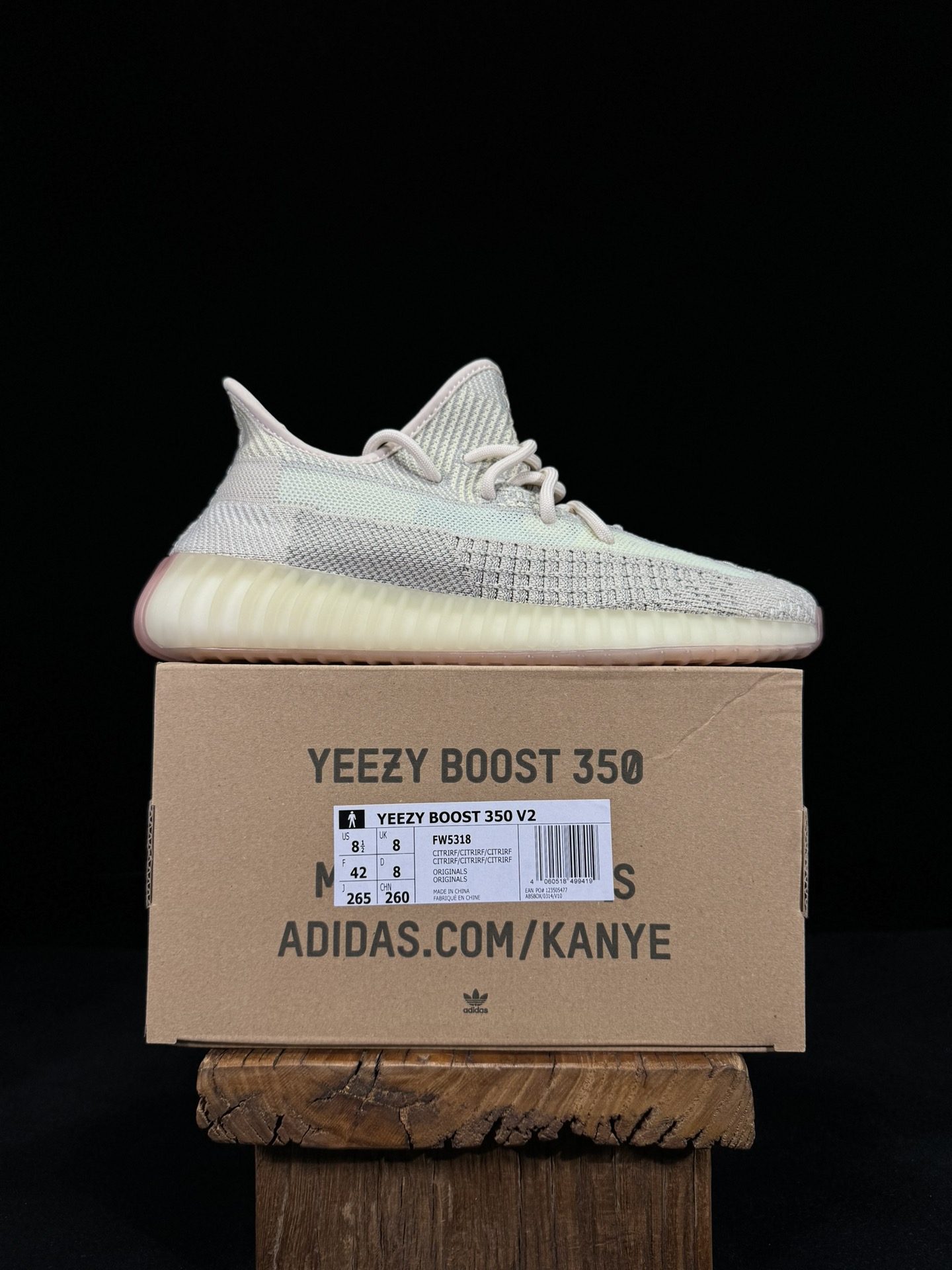 Yeezy350V2天鹅白！满天星市面椰子销量NO.1真遥遥领先！百万级销量最强性价比版本没有之一！7年