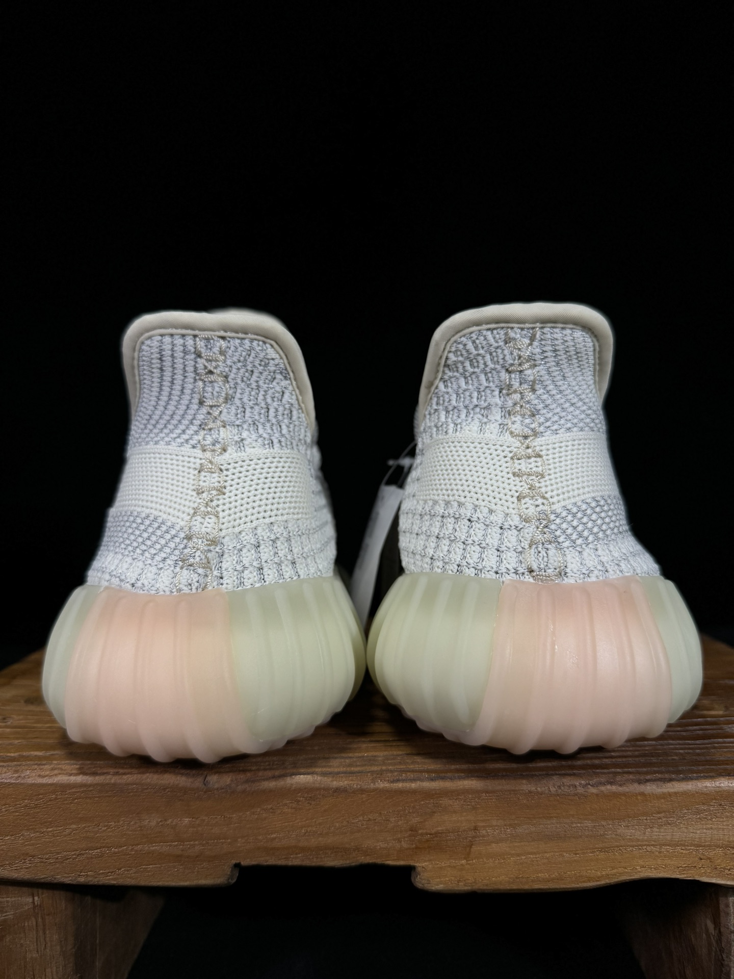 Yeezy350V2芝麻/满天星市面椰子销量NO.1真遥遥领先！百万级销量最强性价比版本没有之一！7年时