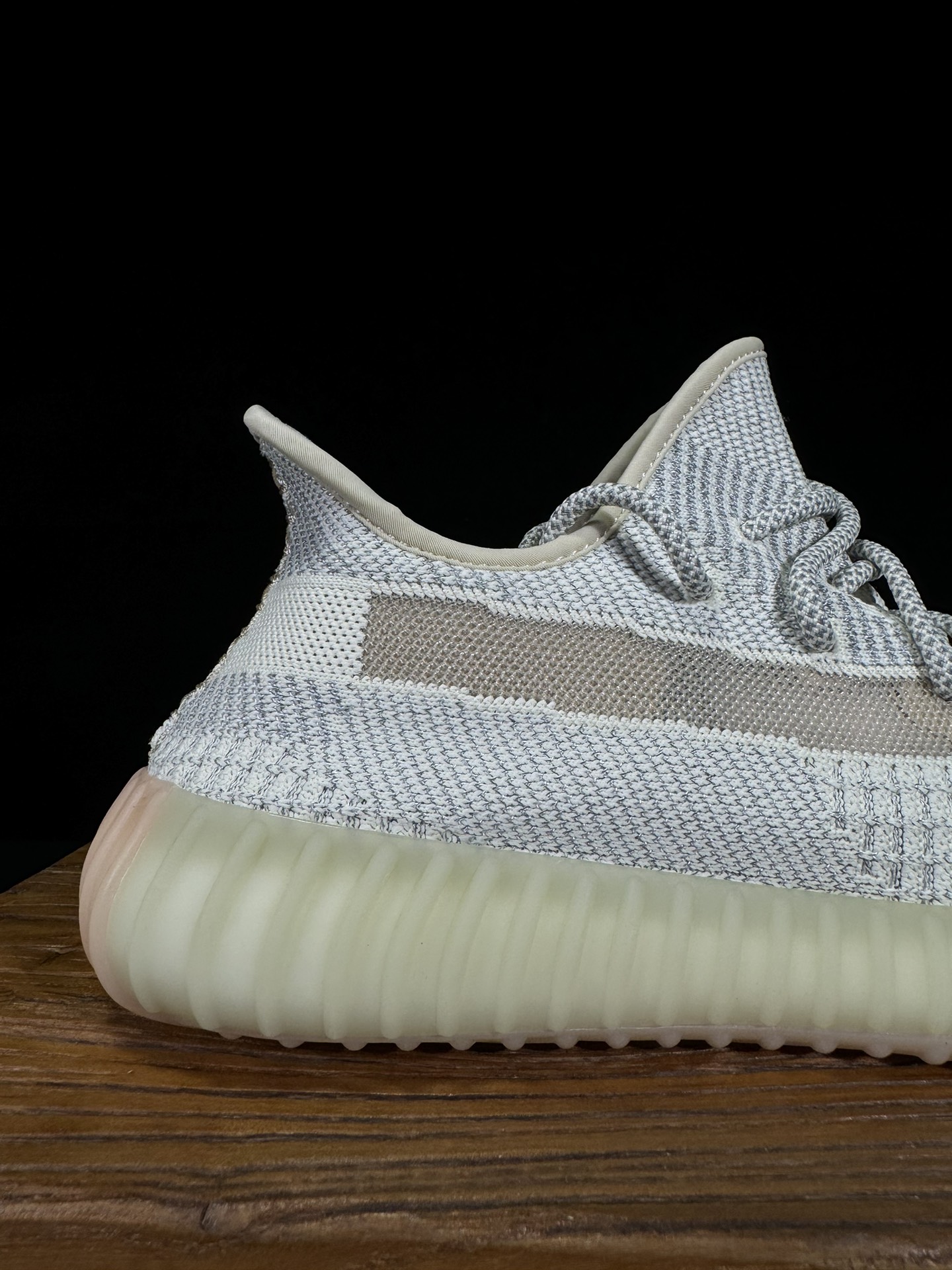 Yeezy350V2芝麻/满天星市面椰子销量NO.1真遥遥领先！百万级销量最强性价比版本没有之一！7年时