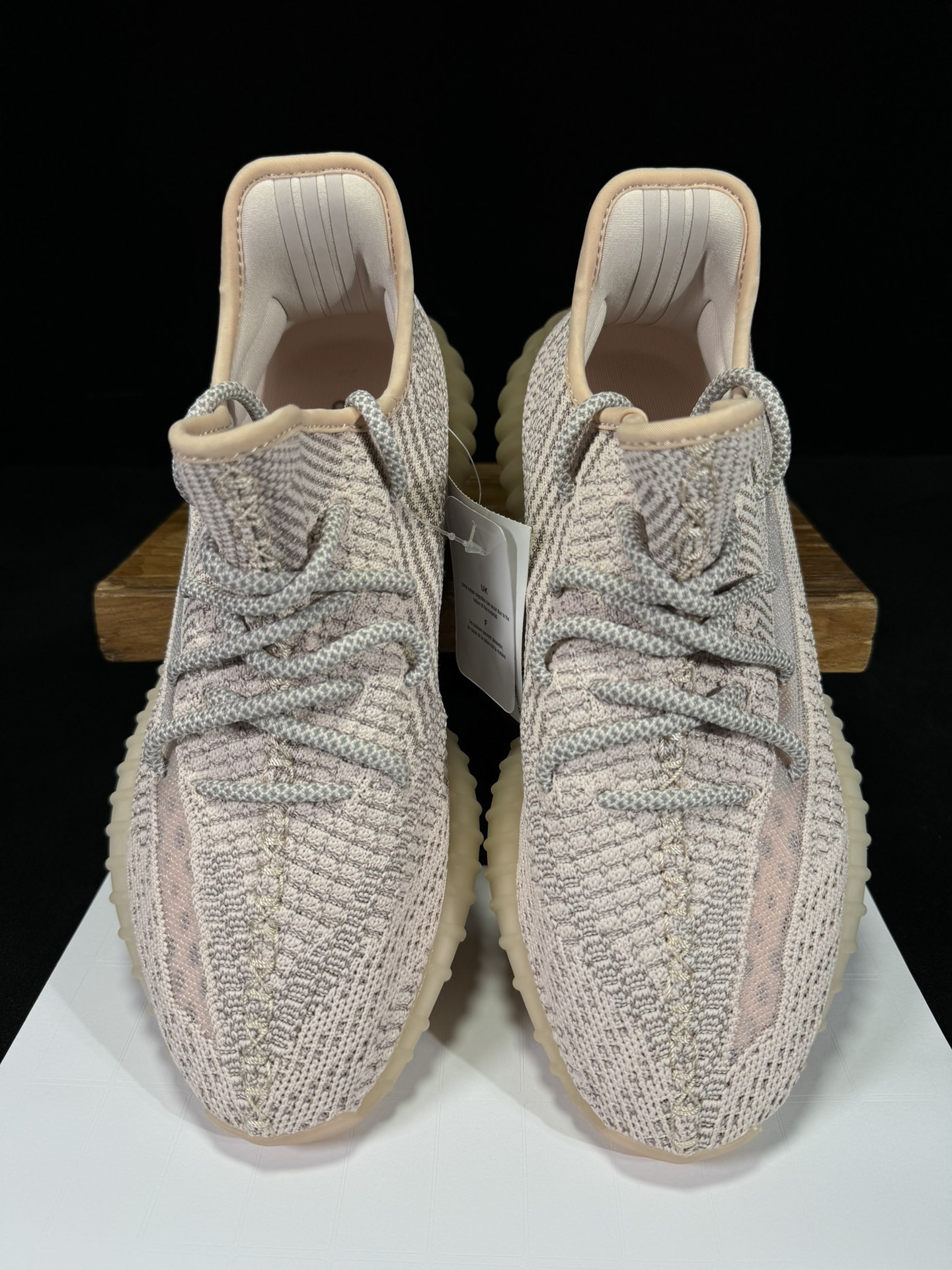 Yeezy350V2粉/满天星市面椰子销量NO.1真遥遥领先！百万级销量最强性价比版本没有之一！7年时间