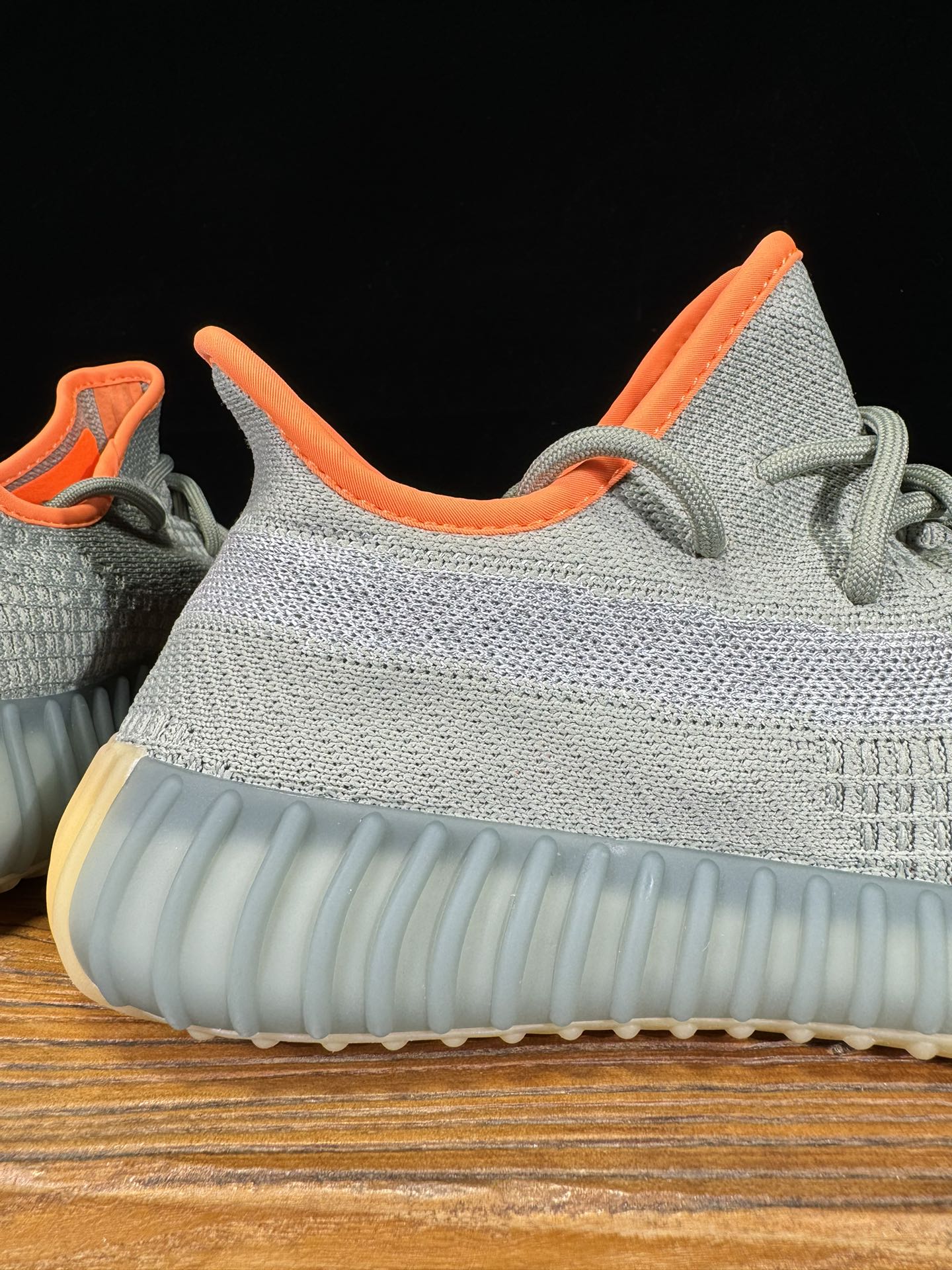 Yeezy350V2哈密瓜鼠尾草/满天星市面椰子销量NO.1真遥遥领先！百万级销量最强性价比版本没有之一