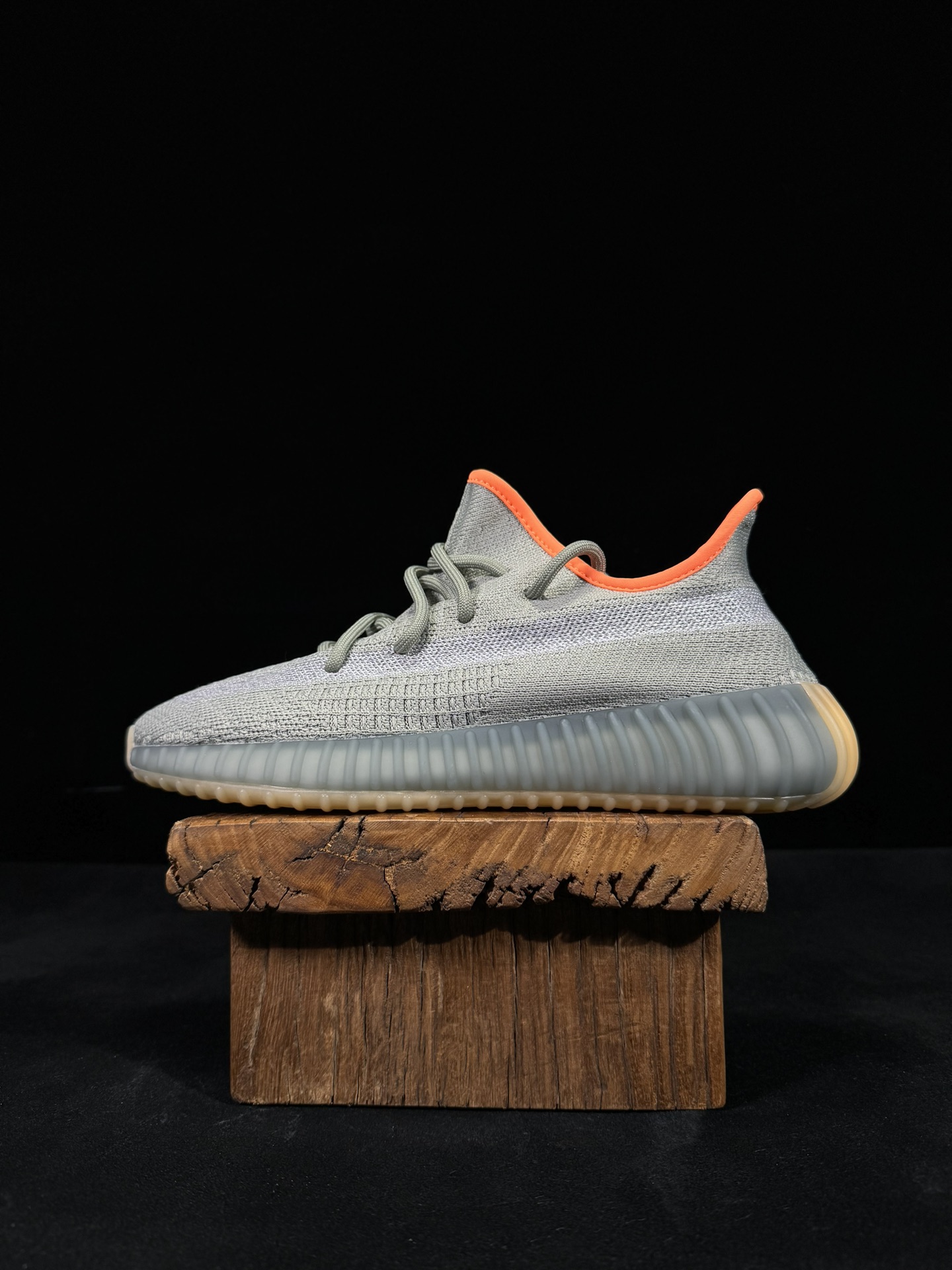 Yeezy350V2哈密瓜鼠尾草/满天星市面椰子销量NO.1真遥遥领先！百万级销量最强性价比版本没有之一