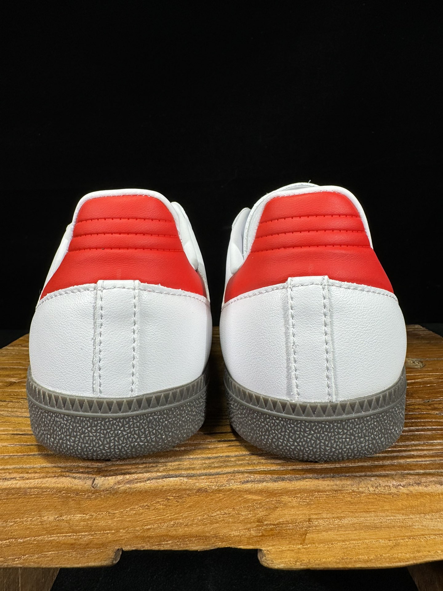 阿迪桑巴德训鞋猩红色Adidas/阿迪达斯SAMBAVEGAN黑白男女低帮经典运动鞋板鞋IG1025尺码