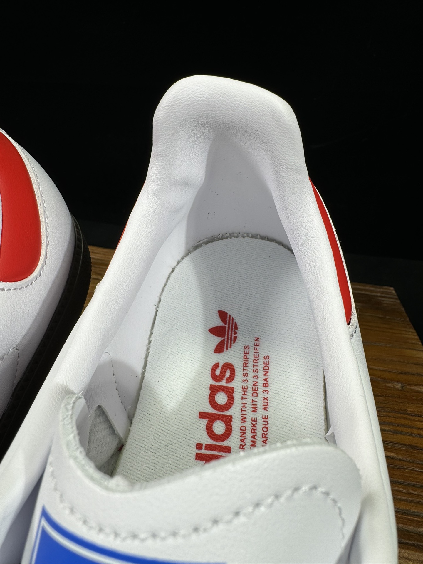 阿迪桑巴德训鞋猩红色Adidas/阿迪达斯SAMBAVEGAN黑白男女低帮经典运动鞋板鞋IG1025尺码