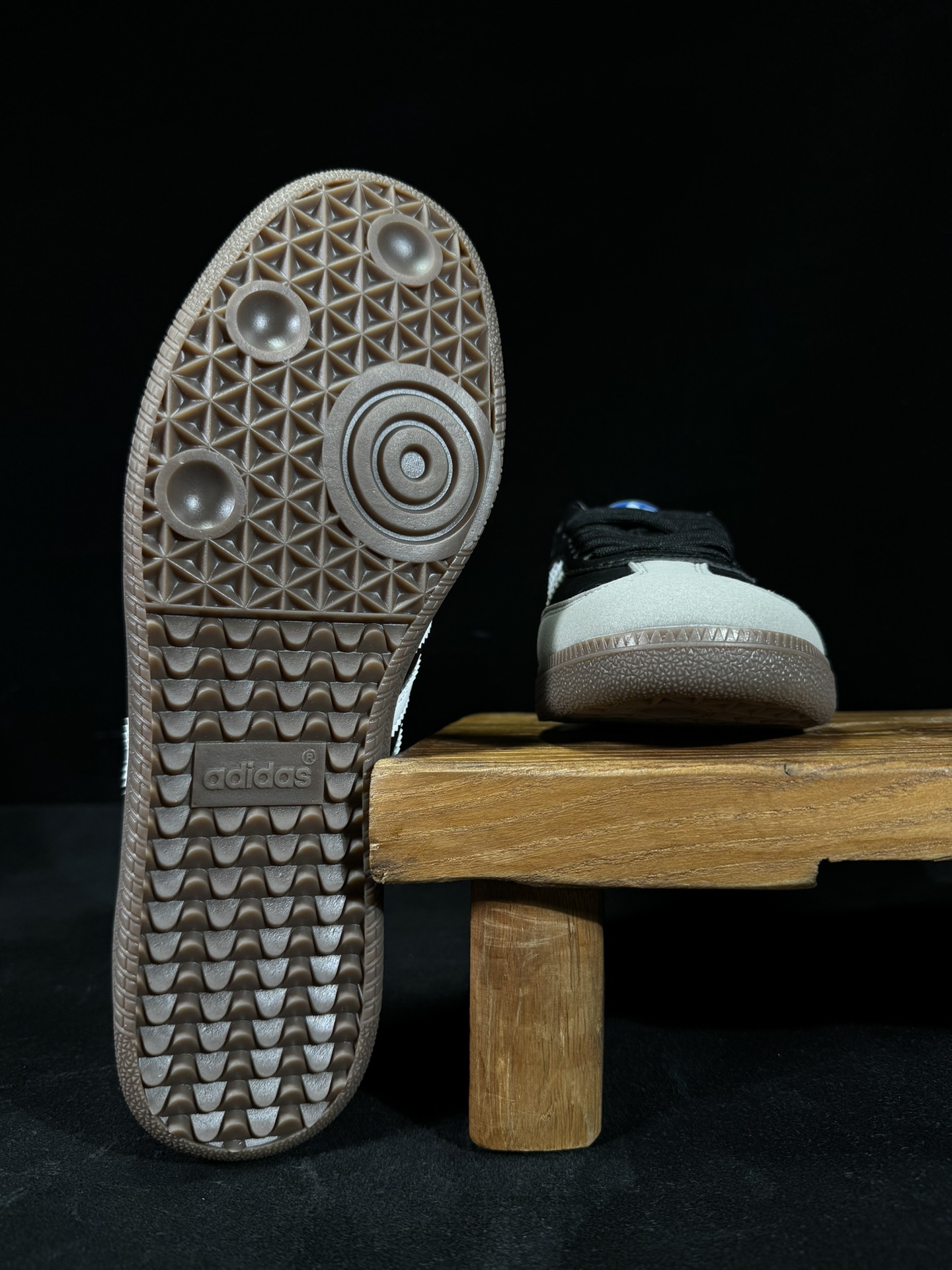 阿迪桑巴德训鞋联名黑灰色Adidas/阿迪达斯SAMBAVEGAN黑白男女低帮经典运动鞋板鞋FX9042