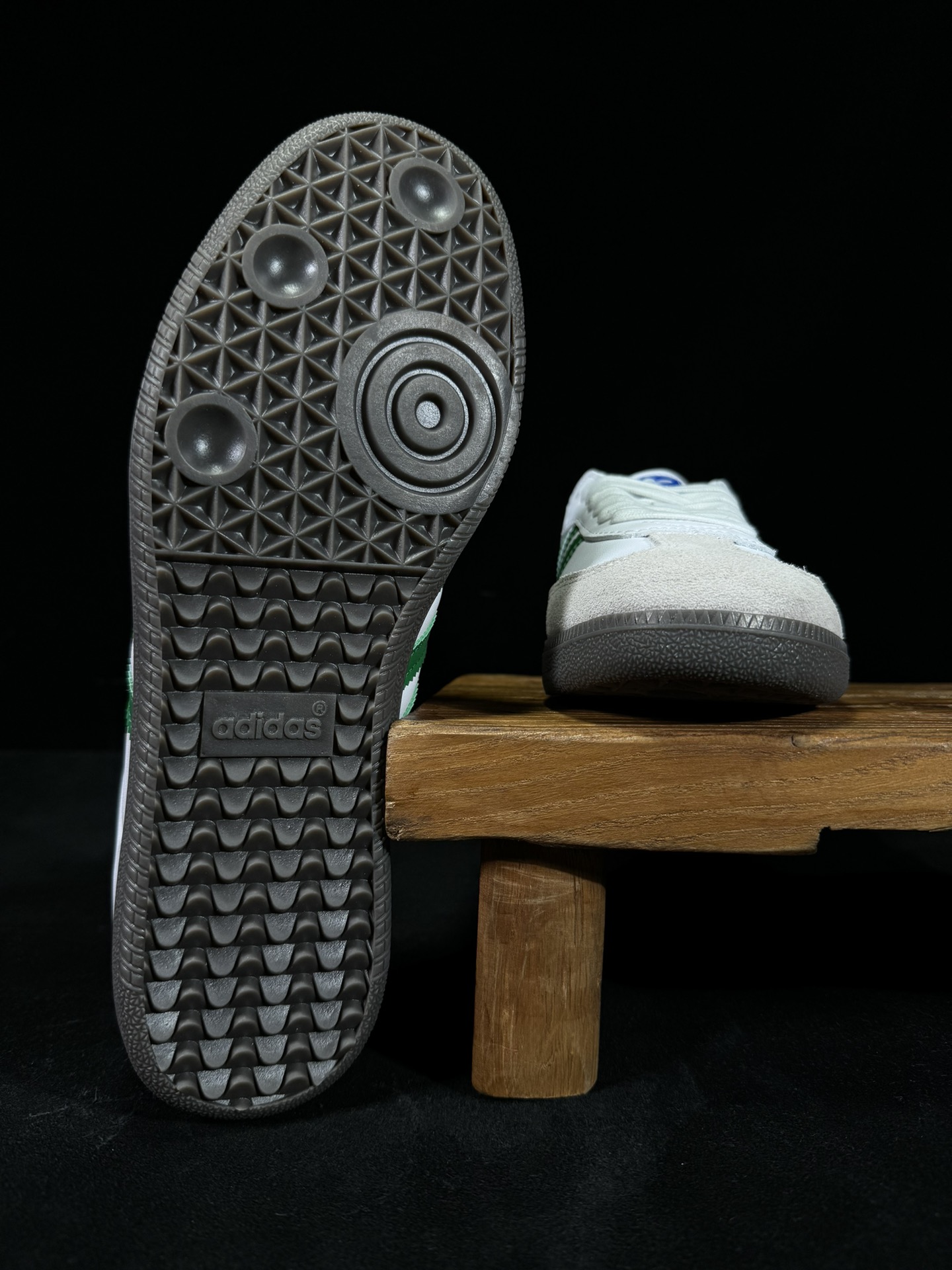 阿迪桑巴德训鞋白绿Adidas/阿迪达斯SAMBAVEGAN黑白男女低帮经典运动鞋板鞋IG1024尺码3