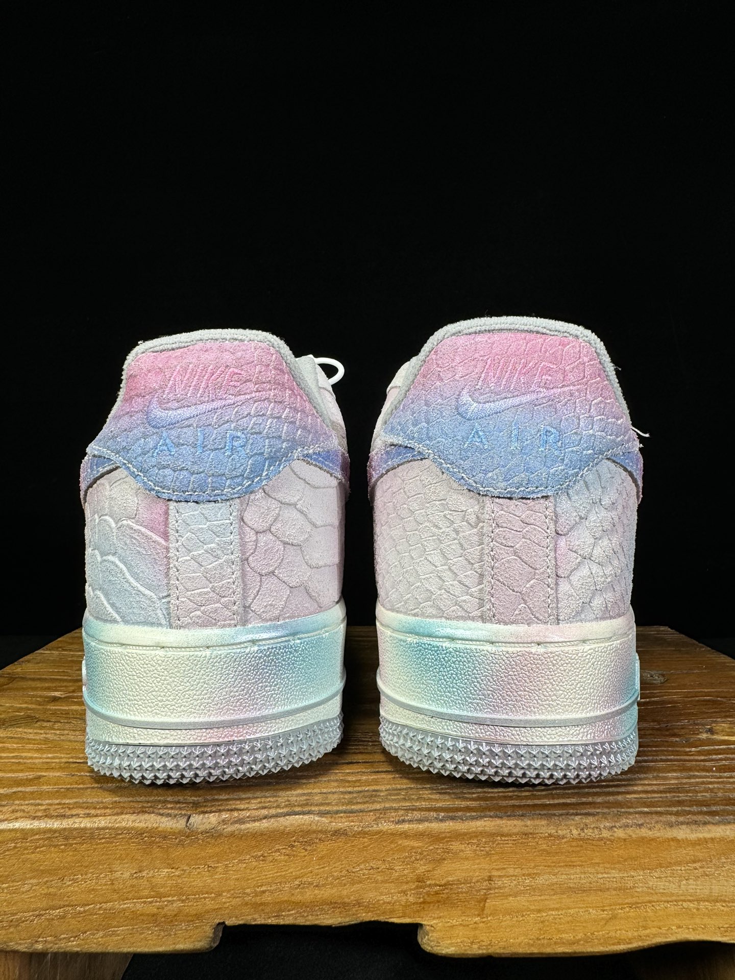 定制球鞋龙年限定灵龙/棉花糖/彩虹NikeAIRForce1Low空军一号百分百每个配色原鞋开发！PT市