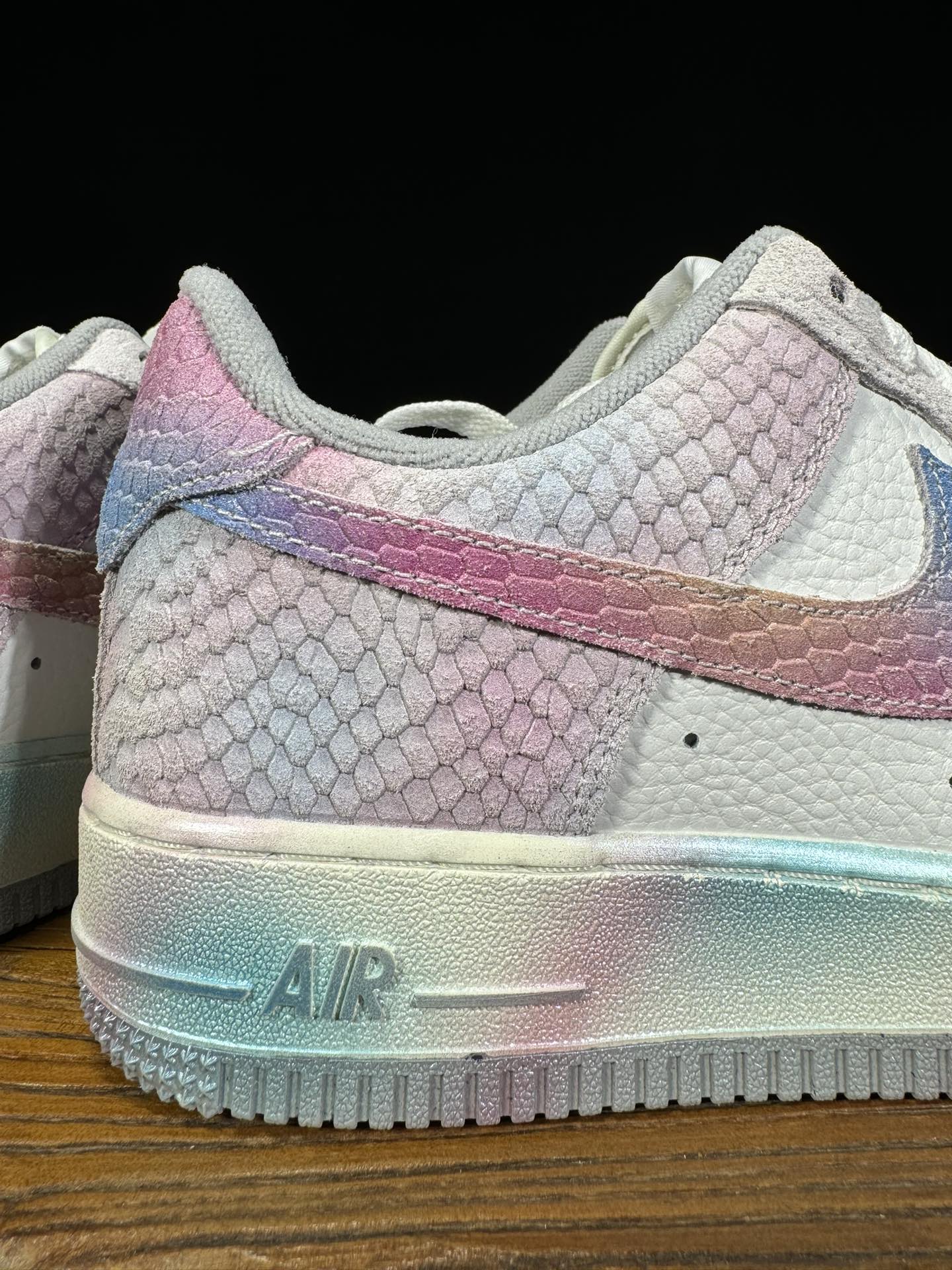 定制球鞋龙年限定灵龙/棉花糖/彩虹NikeAIRForce1Low空军一号百分百每个配色原鞋开发！PT市