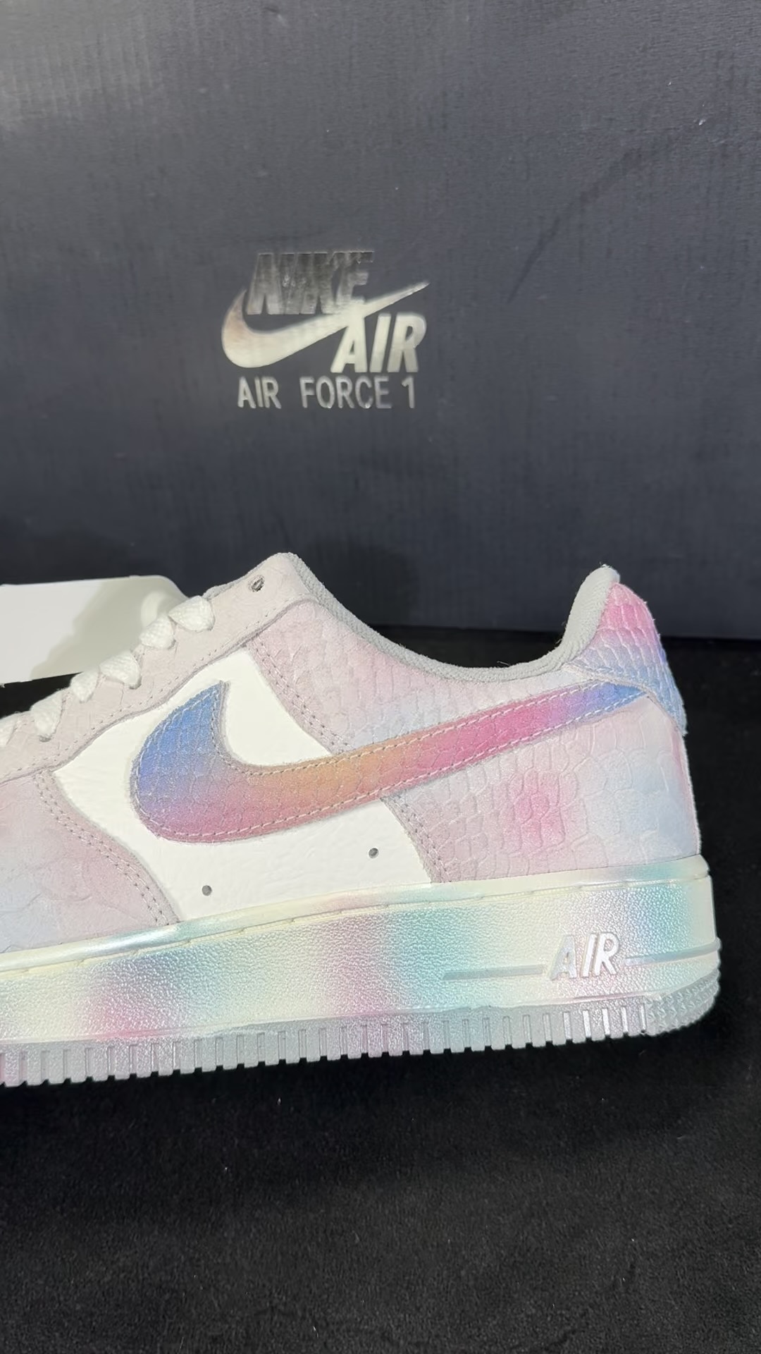 定制球鞋龙年限定灵龙/棉花糖/彩虹NikeAIRForce1Low空军一号百分百每个配色原鞋开发！PT市