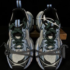 GT版第24色 灰绿色价格屠夫,顶级做旧品质!BALENCIAGA 3XL Sneakers 巴黎世家十 GT版第24色 灰绿色价格屠夫,顶级做旧品质!BALENCIAGA 3XL Sneakers 巴黎世家十