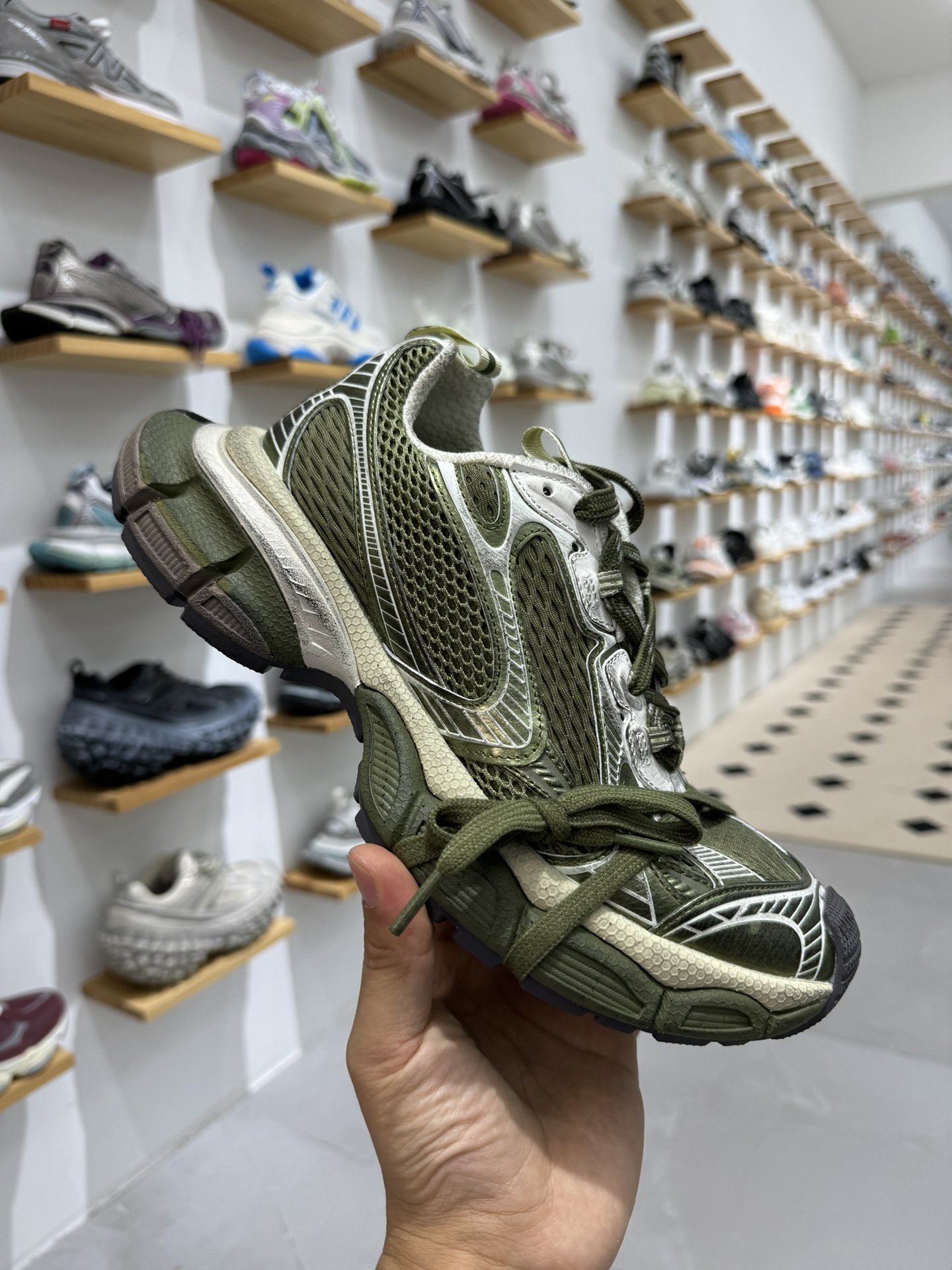 GT版第26色暗金色BALENCIAGA3XLSneakers巴黎世家十代3XL白色正确手工做旧+磨损效