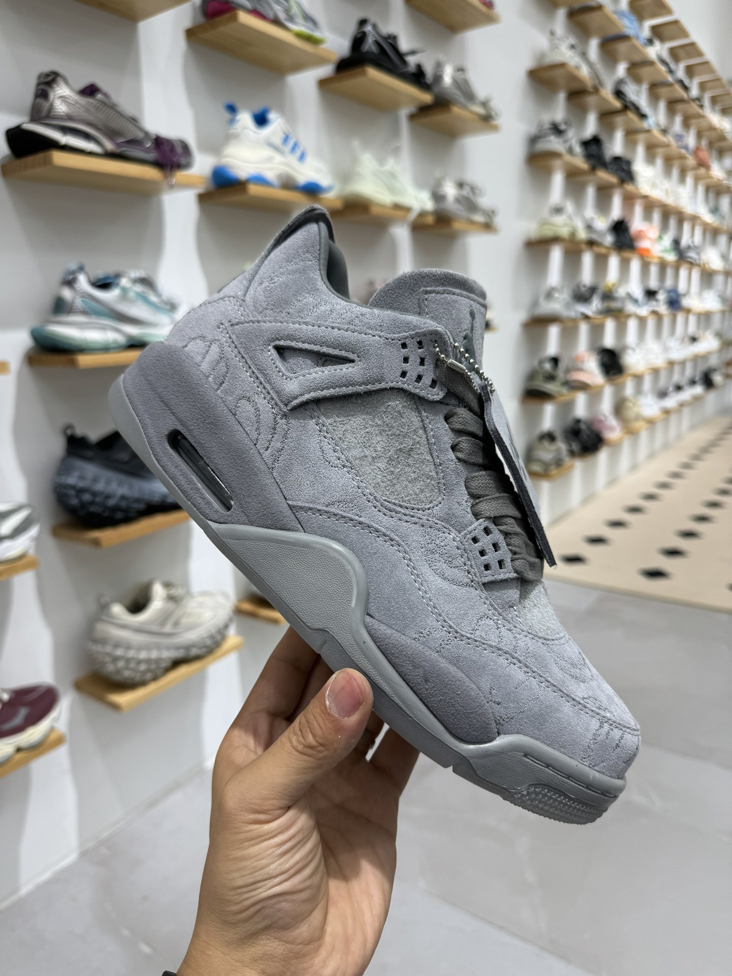 KawsxAirJordan4BlackAJ4夜光麂皮灰限量联名930155-003.5414242.5