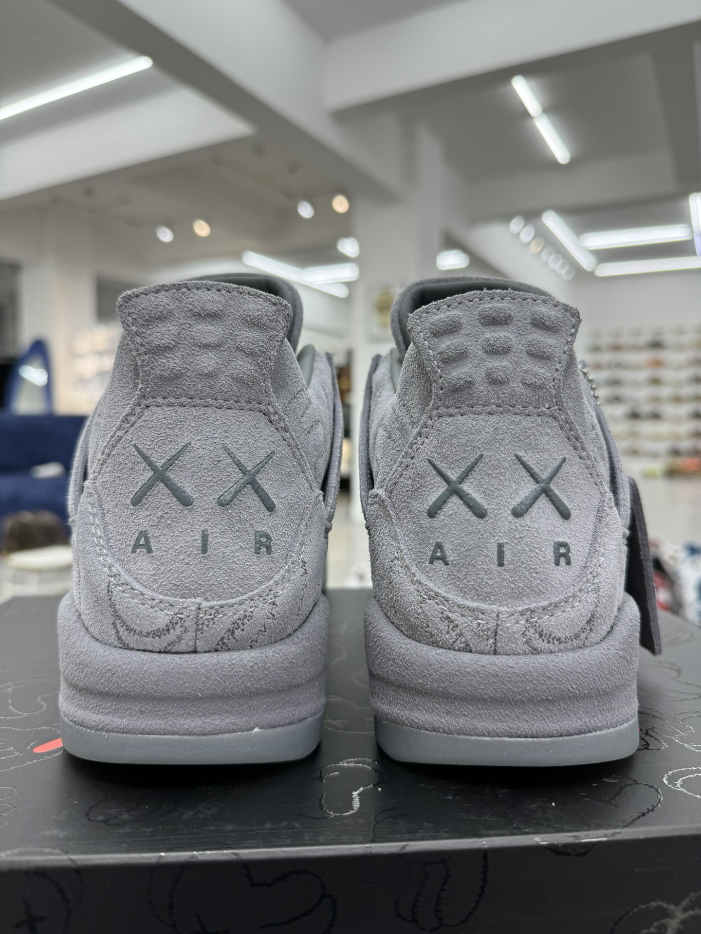 KawsxAirJordan4BlackAJ4夜光麂皮灰限量联名930155-003.5414242.5