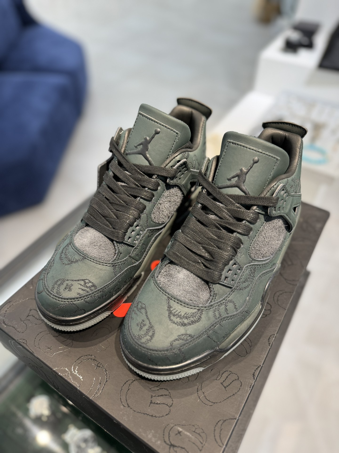 KawsxAirJordan4BlackAJ4黑麂皮夜光限量联名930155-001.5414242.5