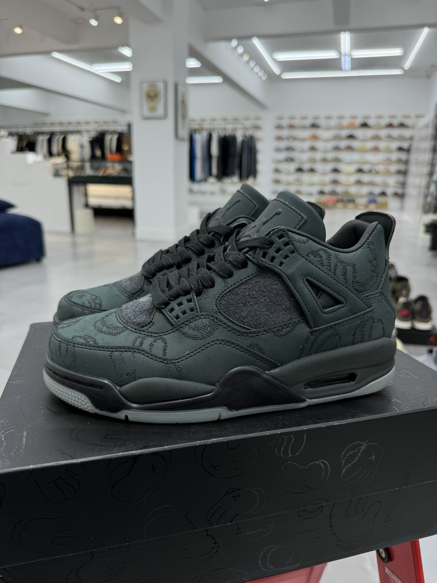 KawsxAirJordan4BlackAJ4黑麂皮夜光限量联名930155-001.5414242.5