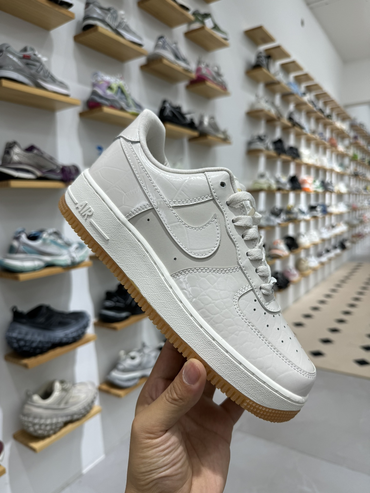 空军！鳄鱼纹米白生胶NikeAIRForce1Low空军一号百分百每个配色原鞋开发！PT市场真正匠心空军