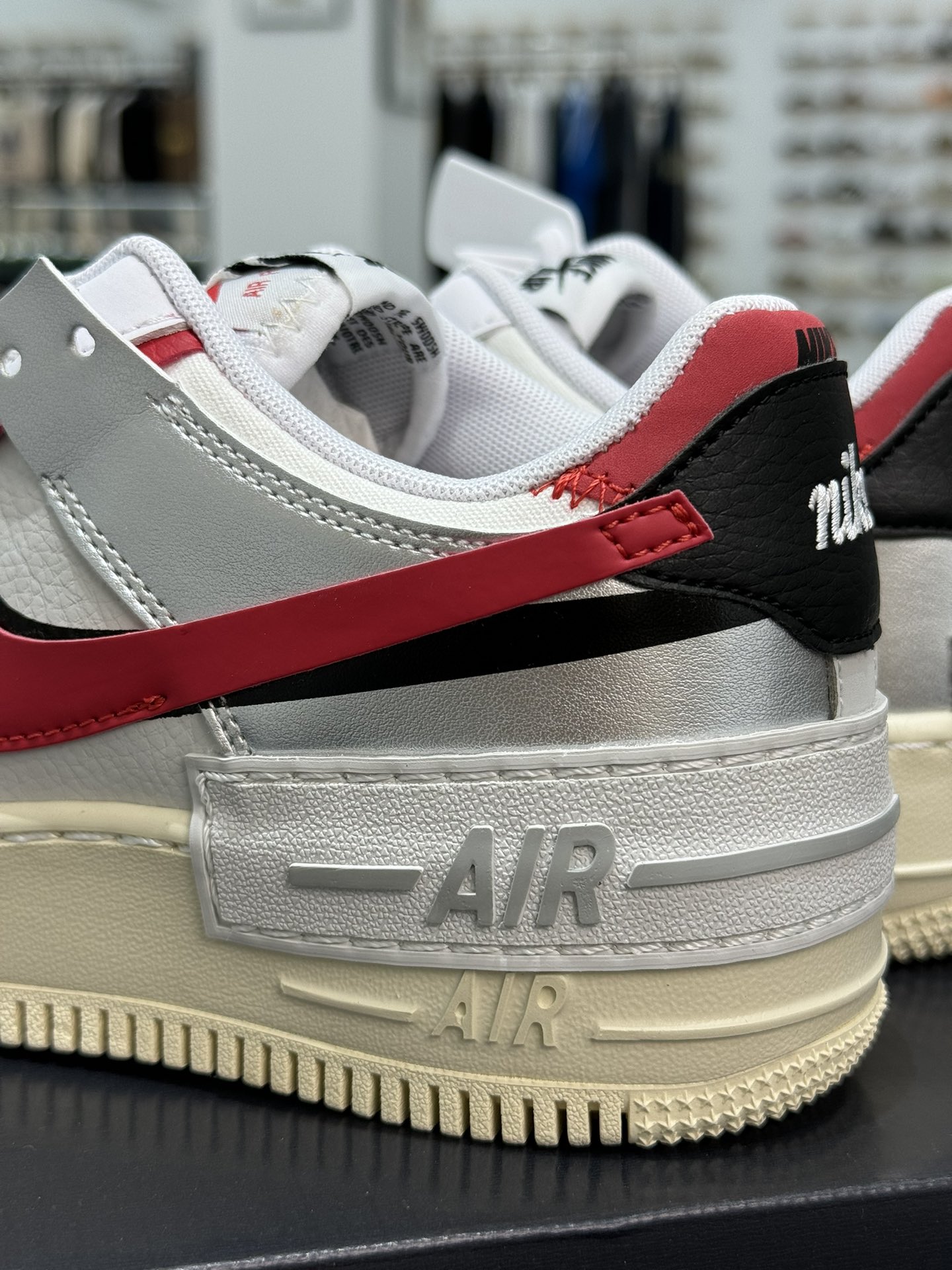 空军！马卡龙系列第23色白红黑NikeAIRForce1Shadow空军一号百分百每个配色原鞋开发！PT