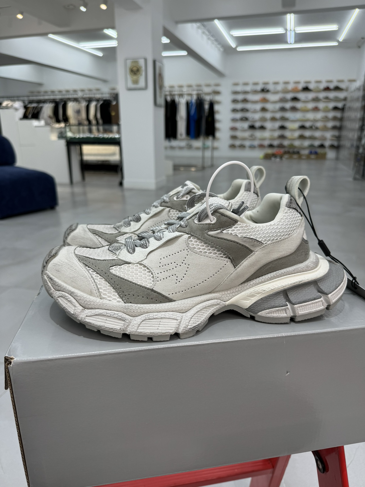 GT版3XL第33色二代白灰BALENCIAGA3XLSneakers巴黎世家十代正确手工做旧+磨损效果