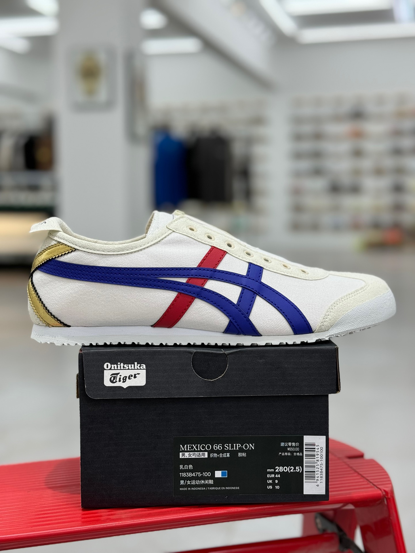 
PK版出货！纯原大厂最强品质！
鬼冢虎 帆布面白烫金
ASICS Tiger  Mexico 66 牛