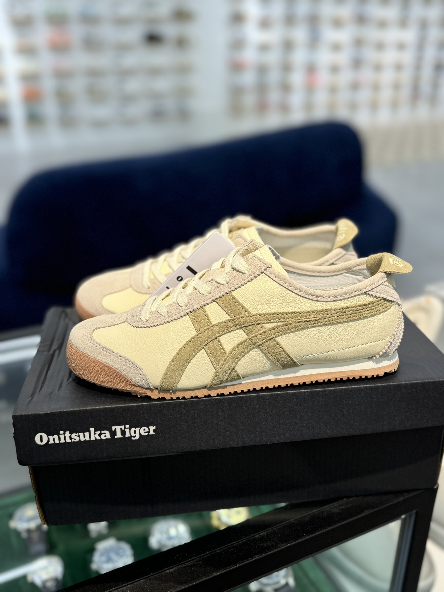 
PK版出货！顶级头层，最强品质！
鬼冢虎 巴斯光年 灰棕
ASICS Tiger  Mexico 66