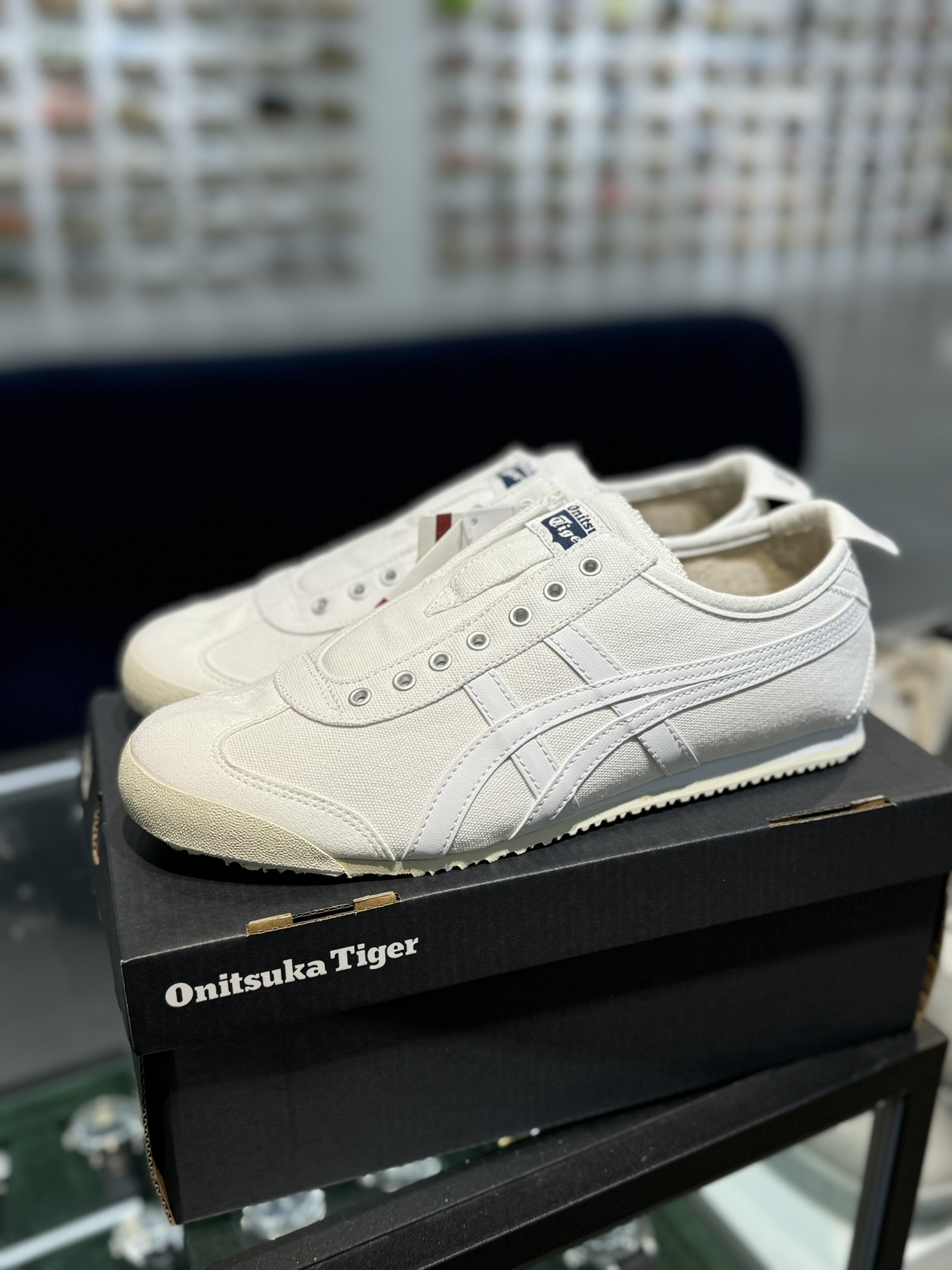 
PK版出货！顶级布面，最强品质！
鬼冢虎 帆布面一脚蹬纯白
ASICS Tiger  Mexico 6