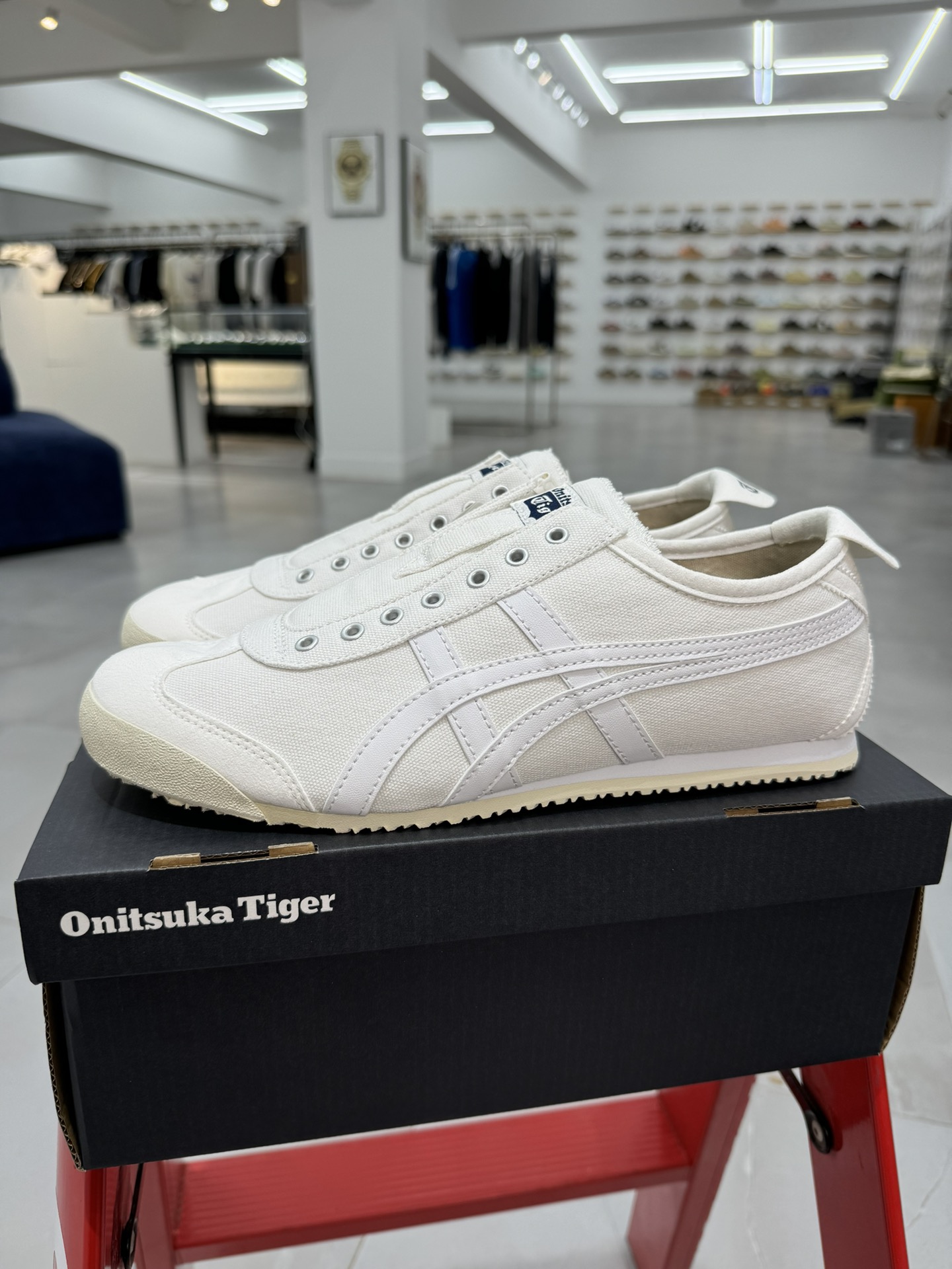 
PK版出货！顶级布面，最强品质！
鬼冢虎 帆布面一脚蹬纯白
ASICS Tiger  Mexico 6