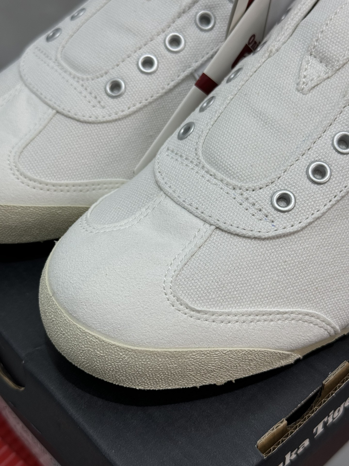 
PK版出货！顶级布面，最强品质！
鬼冢虎 帆布面一脚蹬纯白
ASICS Tiger  Mexico 6