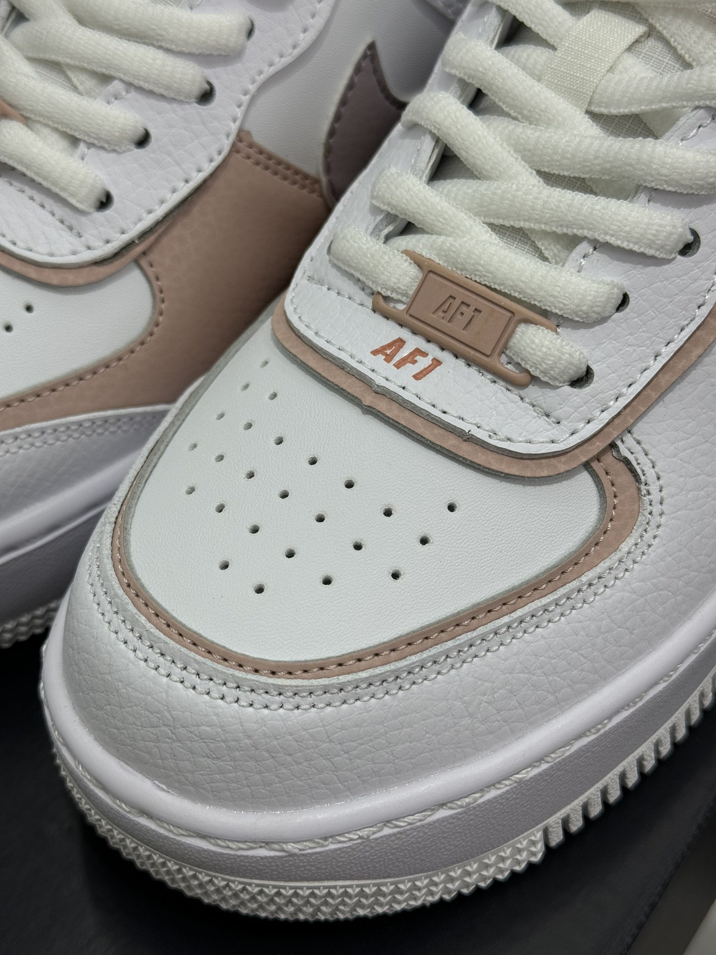 A空军！马卡龙系列第27色白粉紫NikeAIRForce1Shadow空军一号百分百每个配色原鞋开发！P