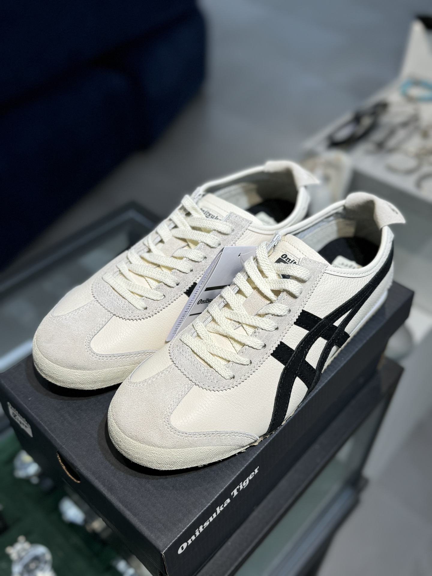 
PK版出货！顶级头层，最强品质！
鬼冢虎 皮革面桦木黑
ASICS Tiger  Mexico 66 