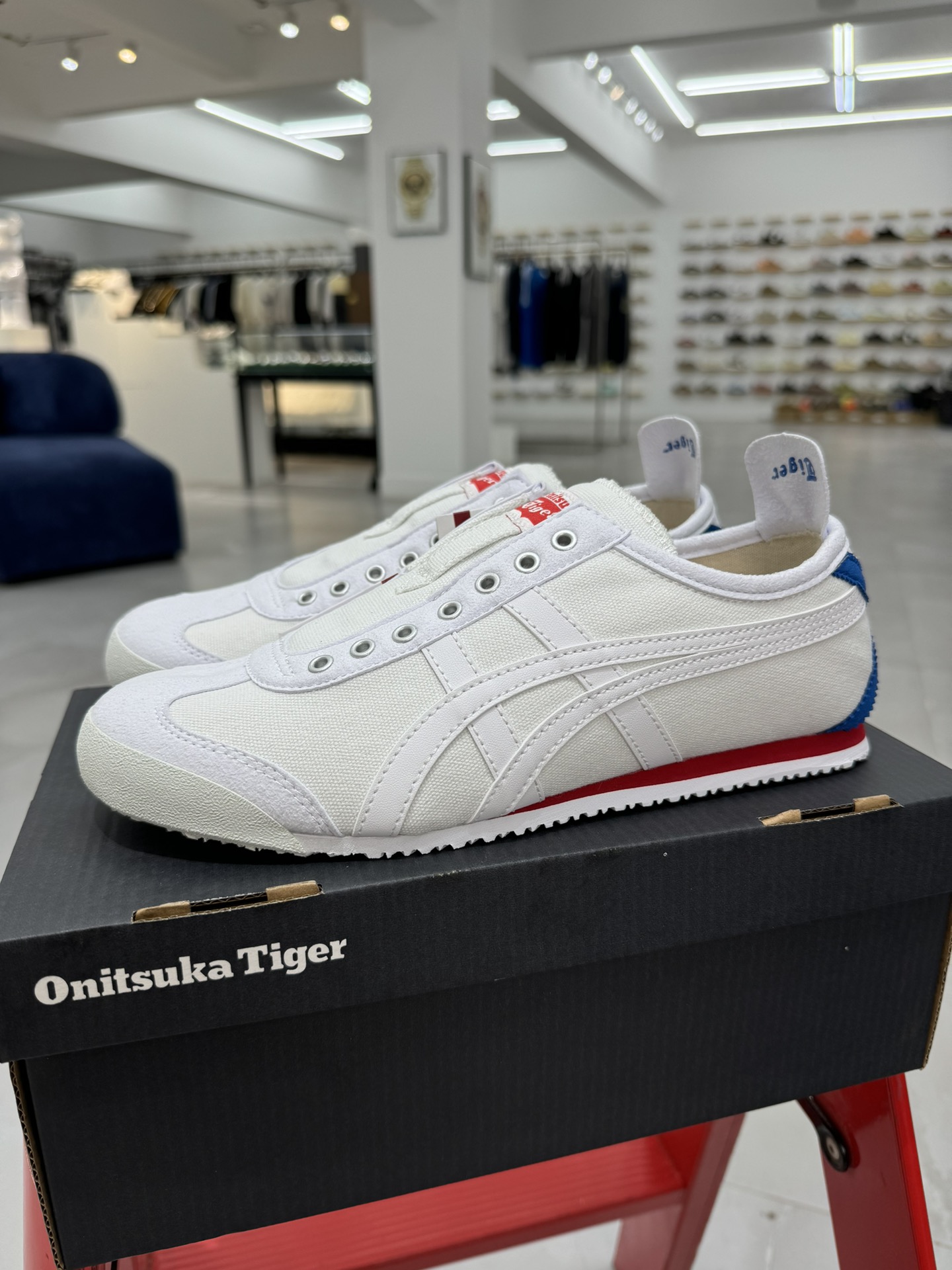 
PK版出货！顶级布面，最强品质！
鬼冢虎 帆布面一脚蹬白蓝红
ASICS Tiger  Mexico 