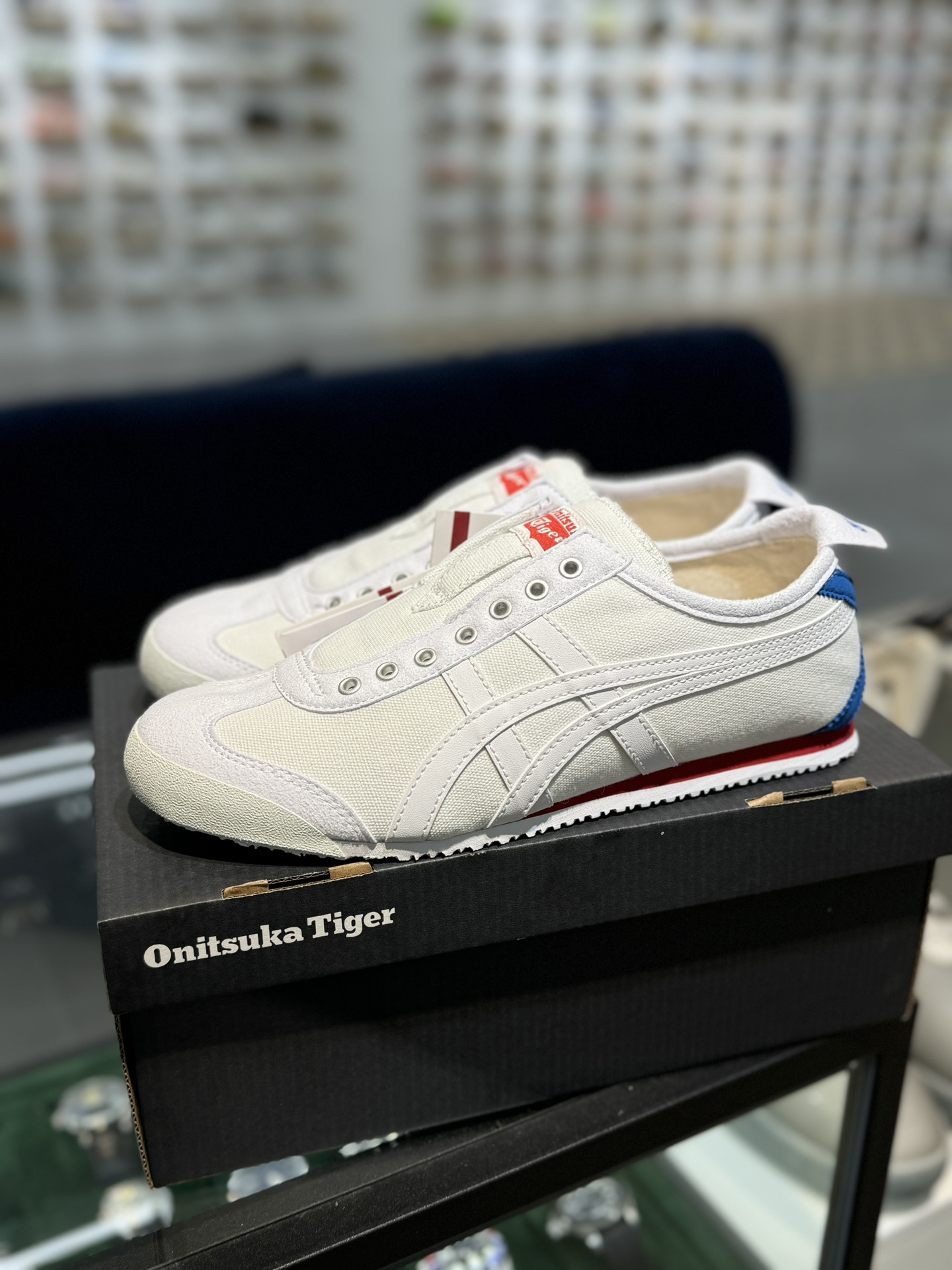 
PK版出货！顶级布面，最强品质！
鬼冢虎 帆布面一脚蹬白蓝红
ASICS Tiger  Mexico 