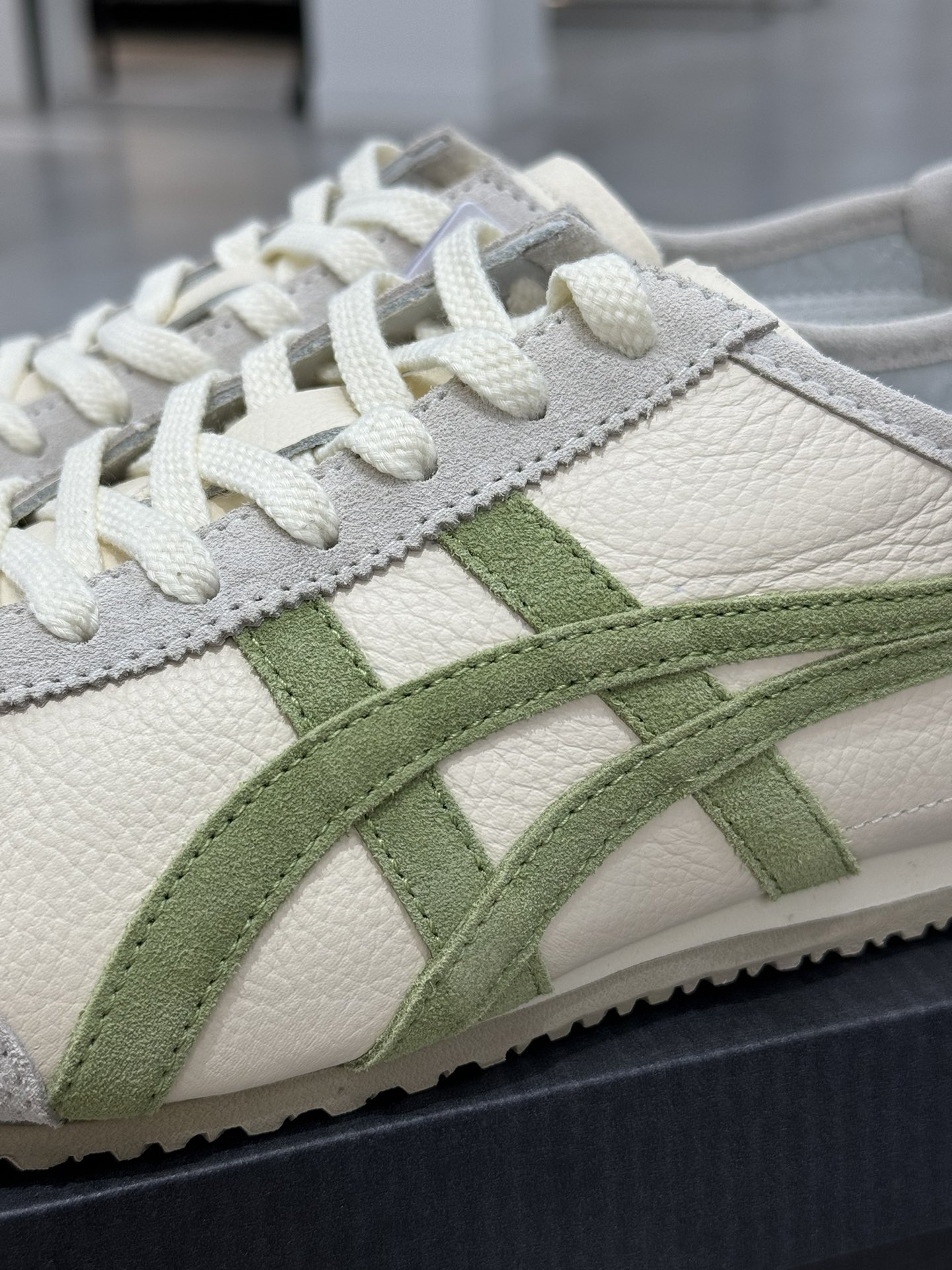 
PK版出货！顶级头层，最强品质！
鬼冢虎 皮革面白嫩绿
ASICS Tiger  Mexico 66 