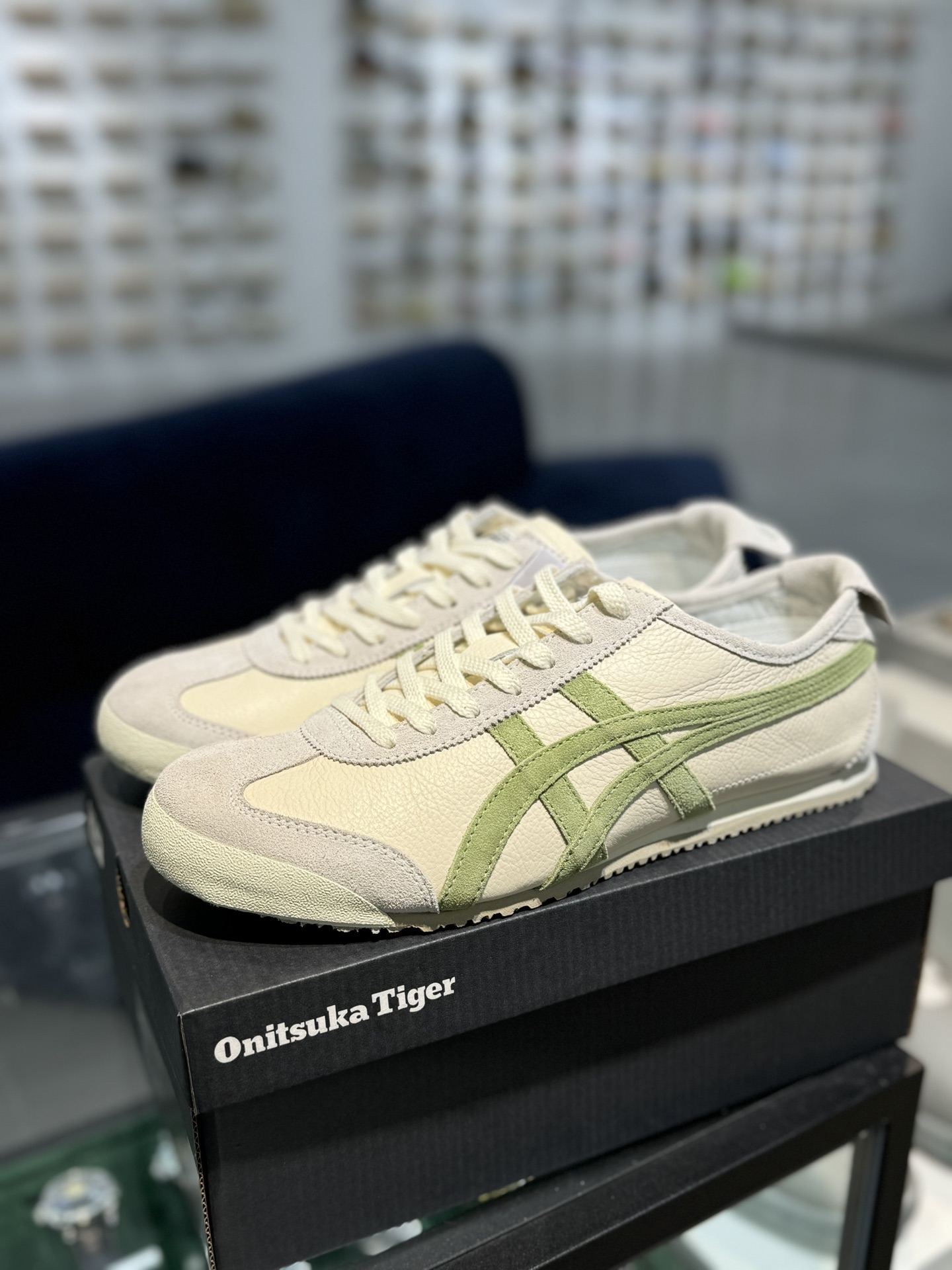 
PK版出货！顶级头层，最强品质！
鬼冢虎 皮革面白嫩绿
ASICS Tiger  Mexico 66 