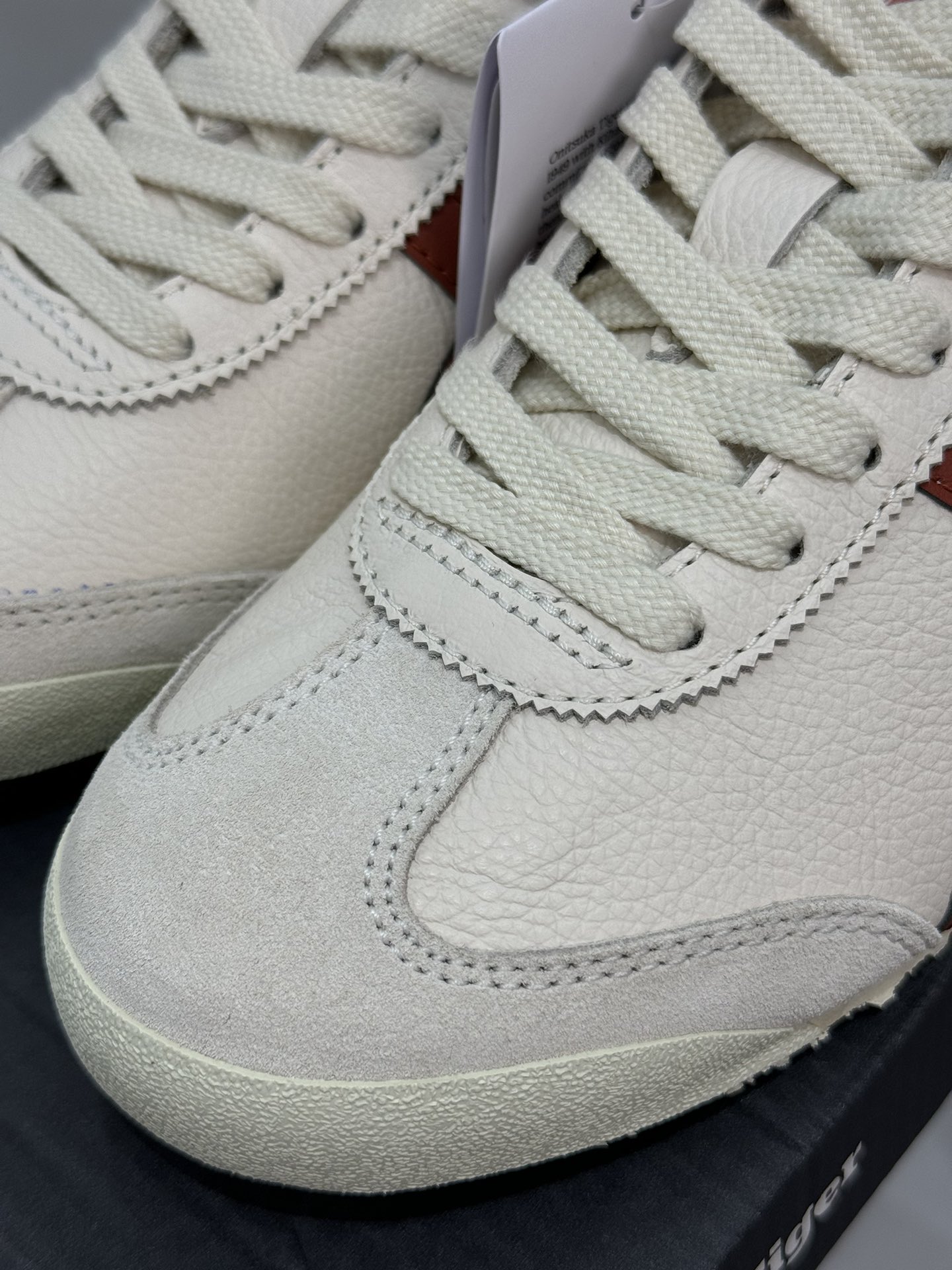 
PK版出货！顶级头层，最强品质！
鬼冢虎 皮革面白棕
ASICS Tiger  Mexico 66 牛