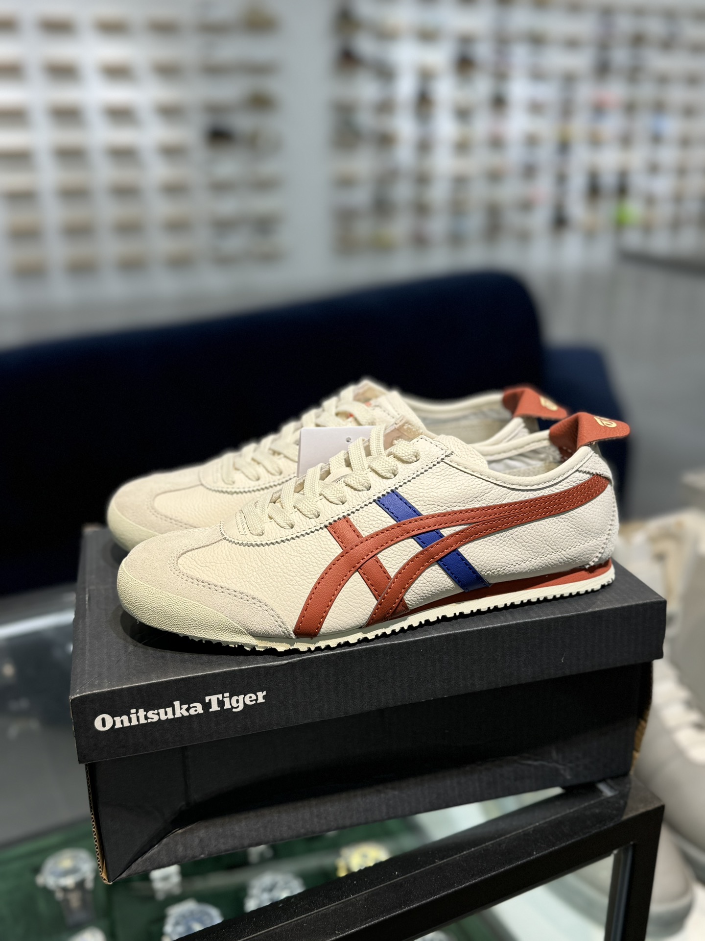 
PK版出货！顶级头层，最强品质！
鬼冢虎 皮革面白棕
ASICS Tiger  Mexico 66 牛