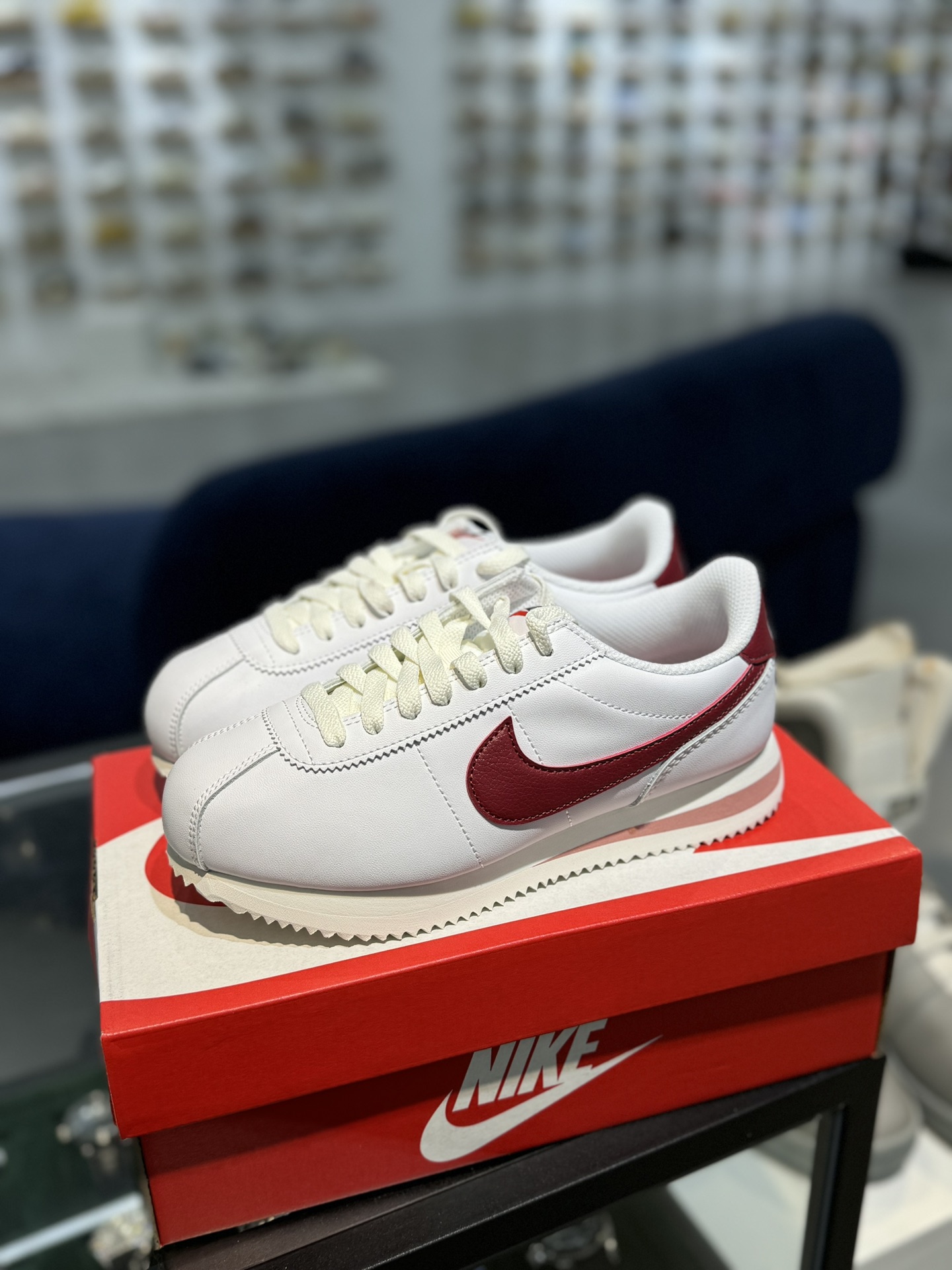 
Classic Cortez Leather 阿甘复古初代皮革慢跑鞋 白红 DN1791-103
35