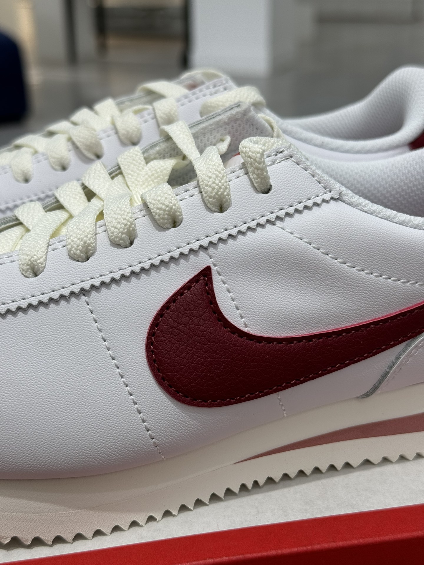 
Classic Cortez Leather 阿甘复古初代皮革慢跑鞋 白红 DN1791-103
35