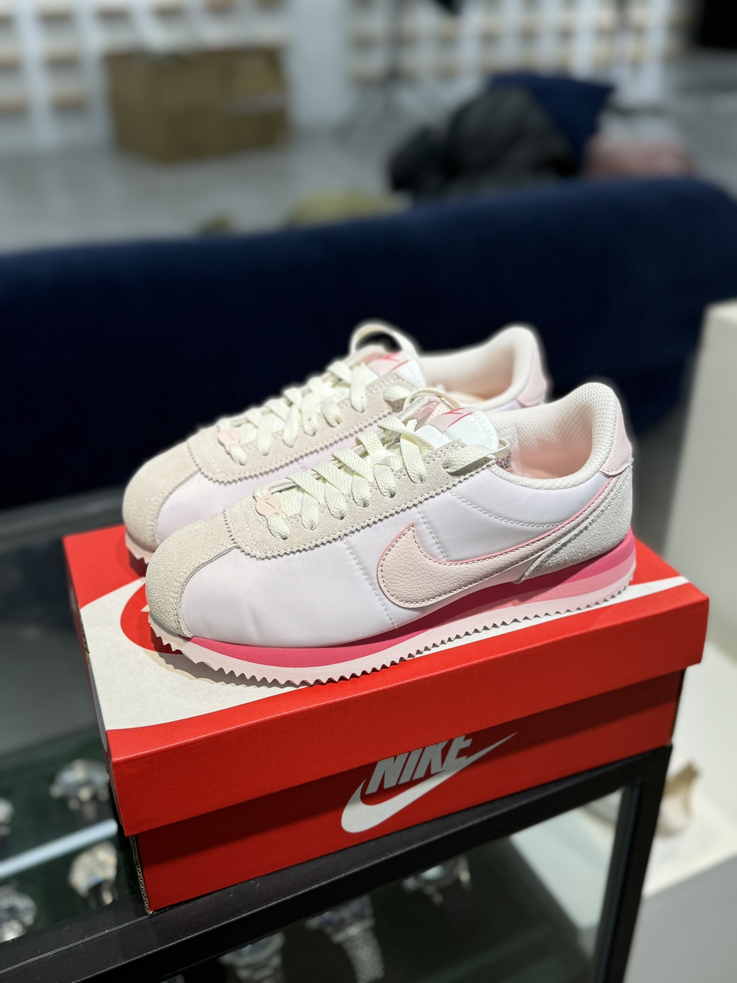 
Classic Cortez Leather 阿甘复古初代皮革慢跑鞋 米白粉 HF6410-666
3