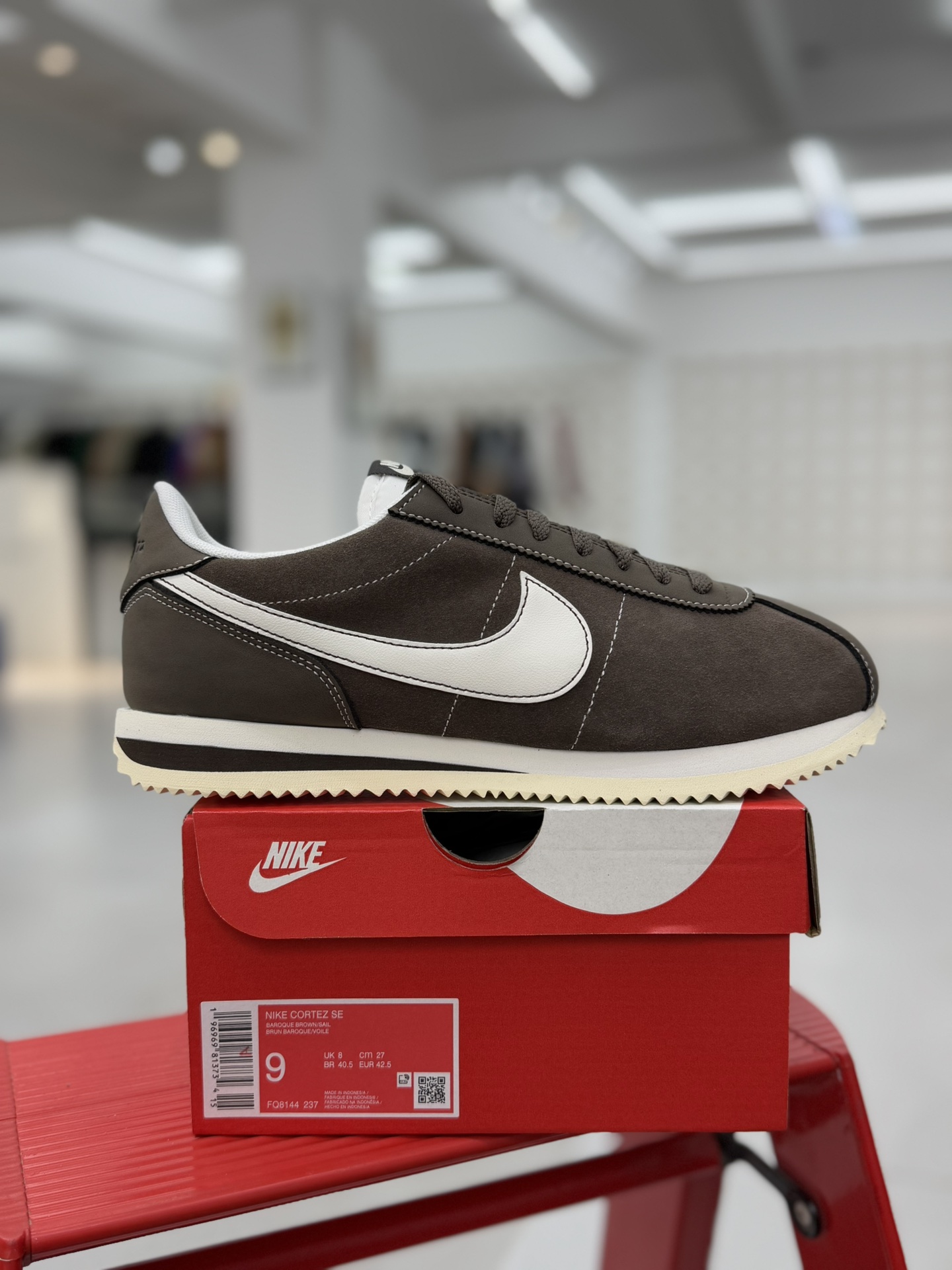 
Classic Cortez Leather 阿甘复古初代皮革慢跑鞋 麂皮棕白 FQ8144-237 
