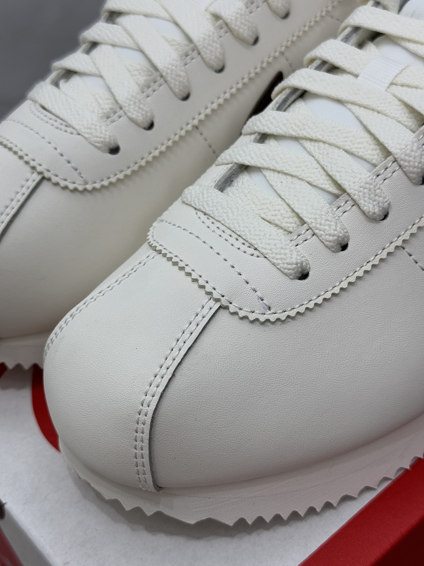 
Classic Cortez Leather 阿甘复古初代皮革慢跑鞋 白棕 DN1791-104
35