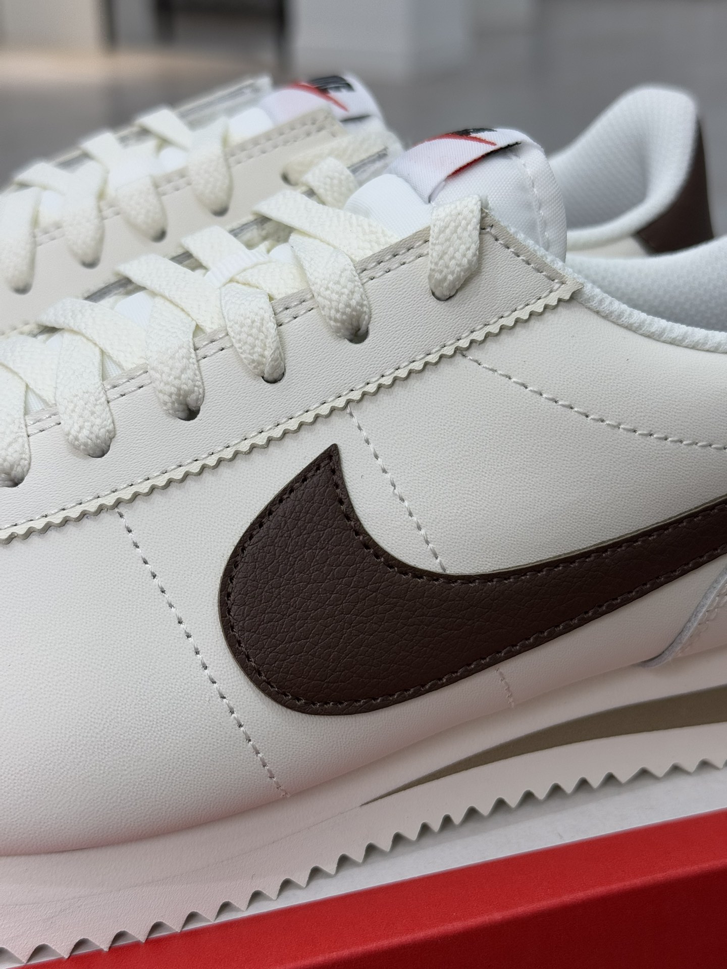 
Classic Cortez Leather 阿甘复古初代皮革慢跑鞋 白棕 DN1791-104
35