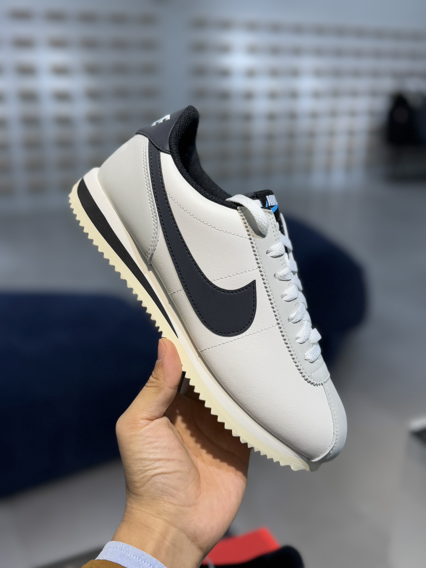 
Classic Cortez Leather 阿甘复古初代皮革慢跑鞋 白黑 FN7650-030
35